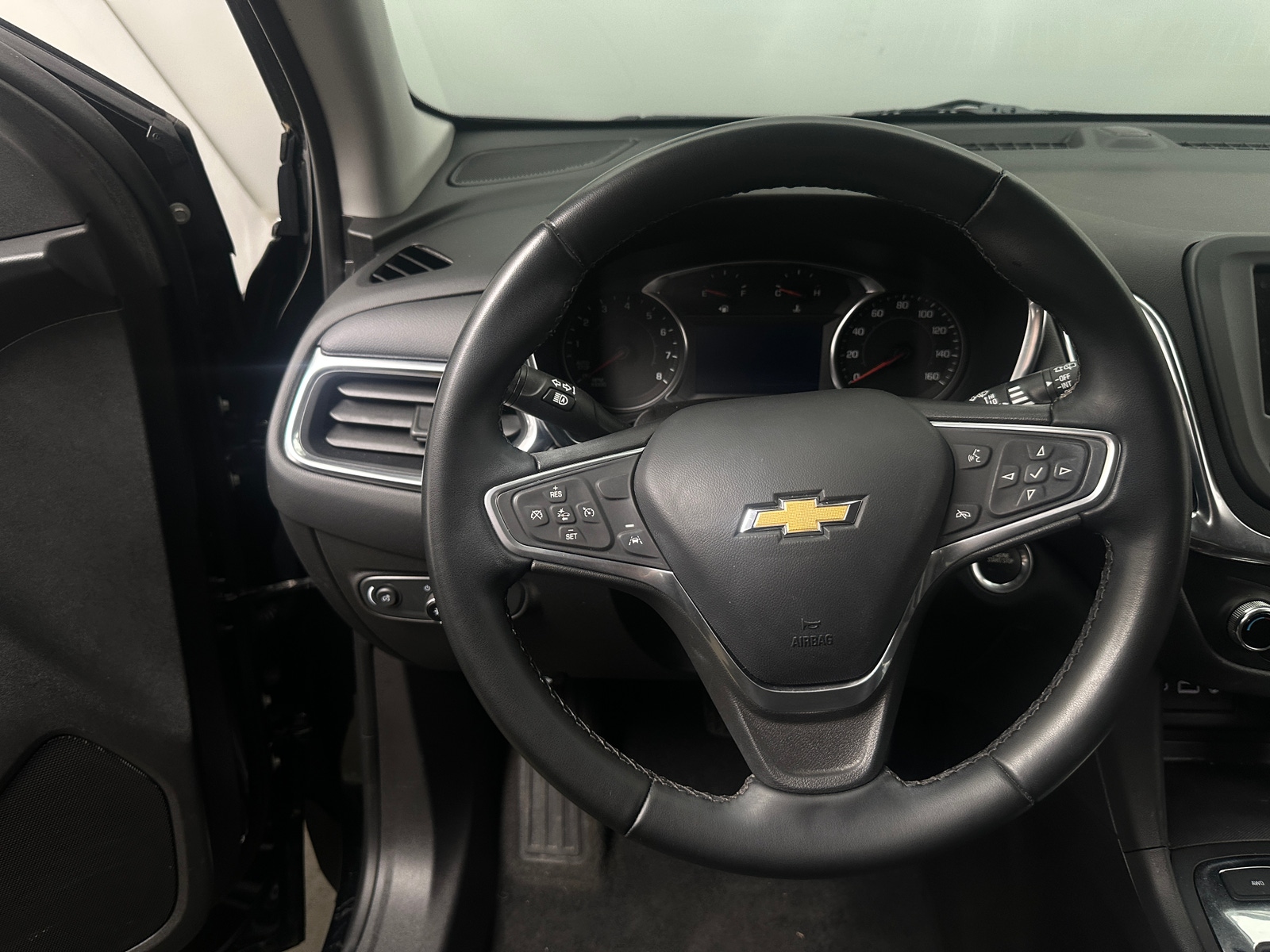 Thumbnail: 2023 Chevrolet Equinox - 5