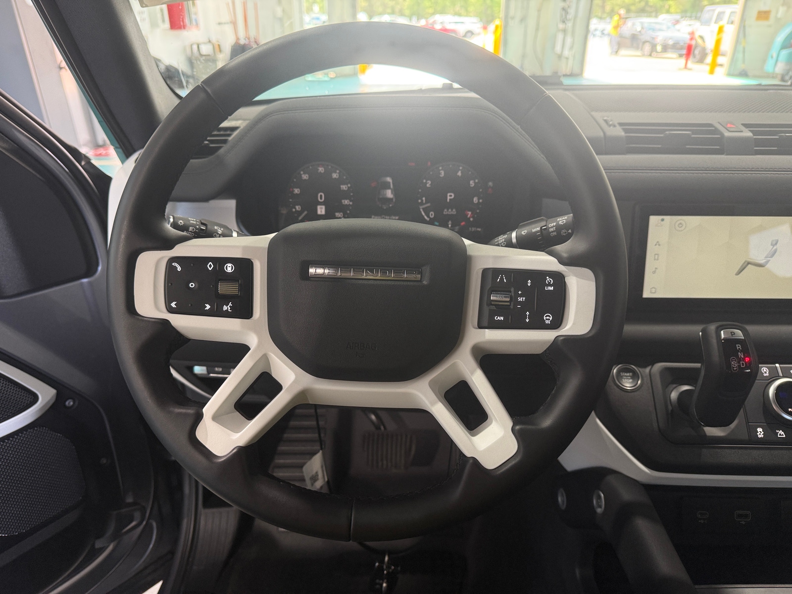 Thumbnail: 2024 Land Rover Defender - 4