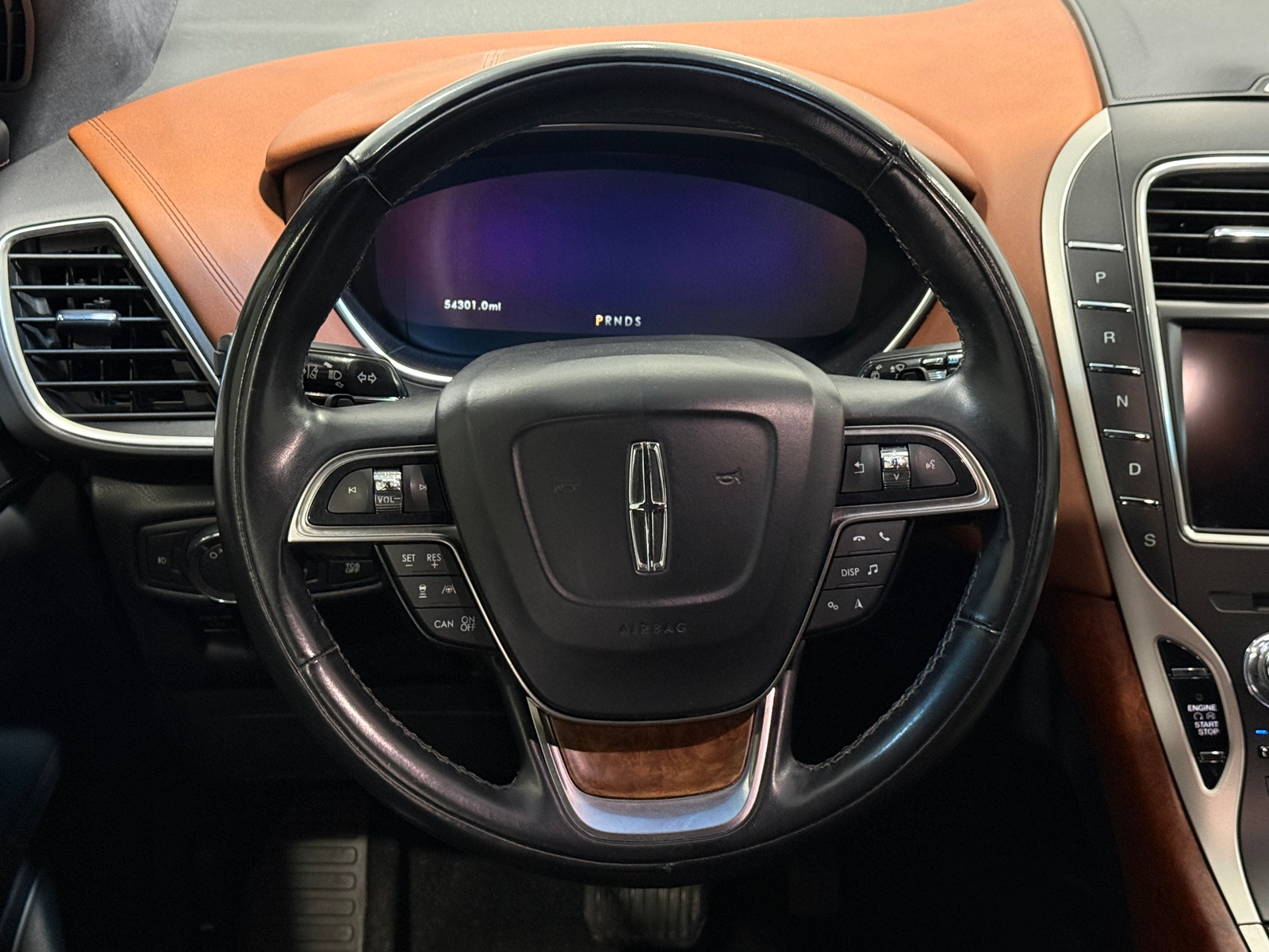 Thumbnail: 2020 Lincoln Nautilus - 4