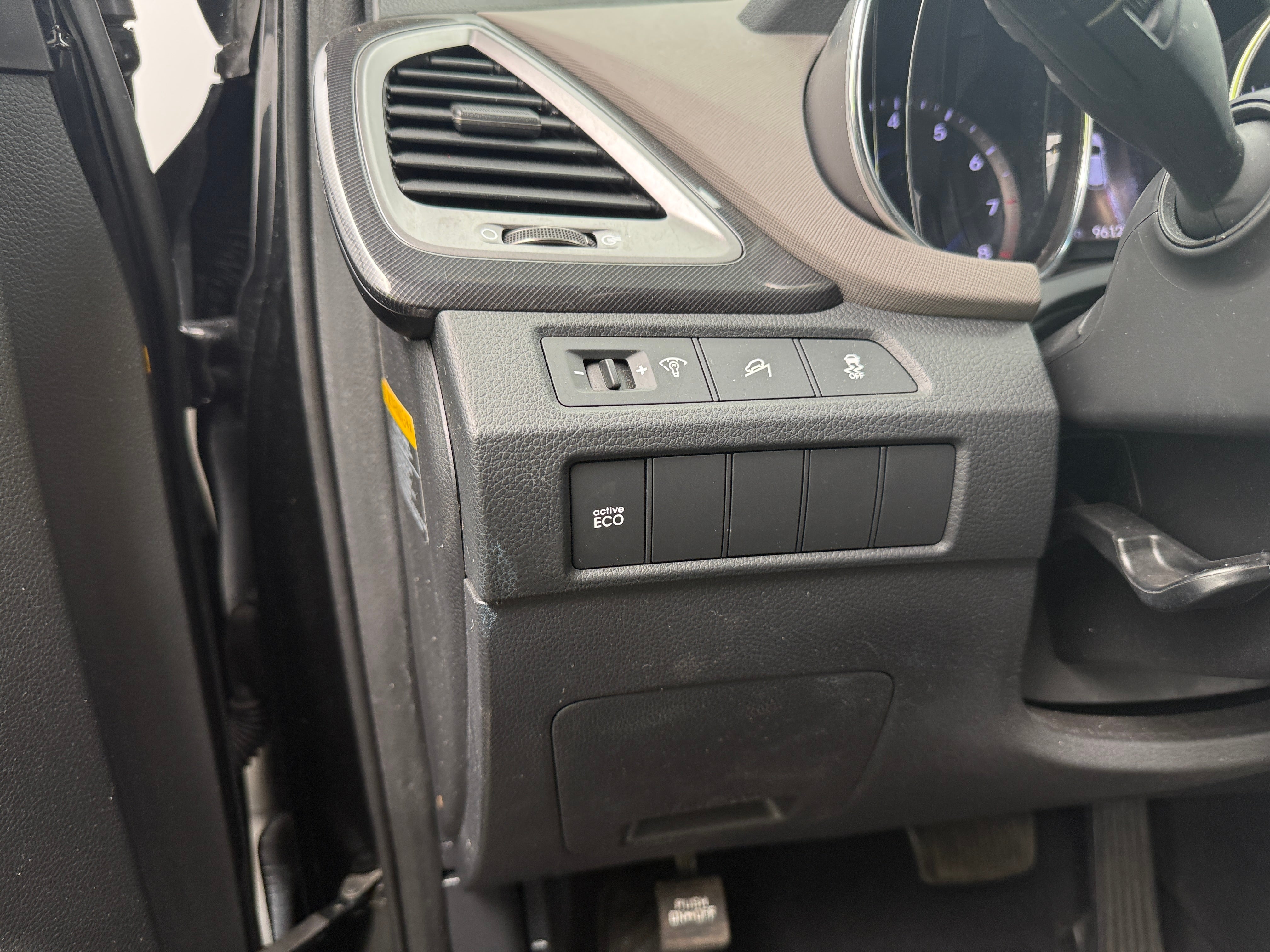 Used 2013 Hyundai Santa Fe Sport with VIN 5XYZU3LB6DG015483 for sale in Auburn, WA