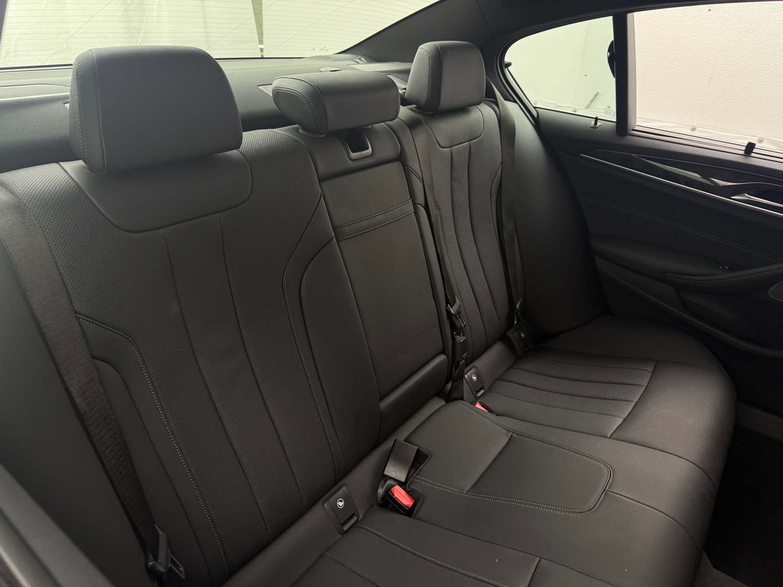 Thumbnail: 2023 BMW 5 Series - 5