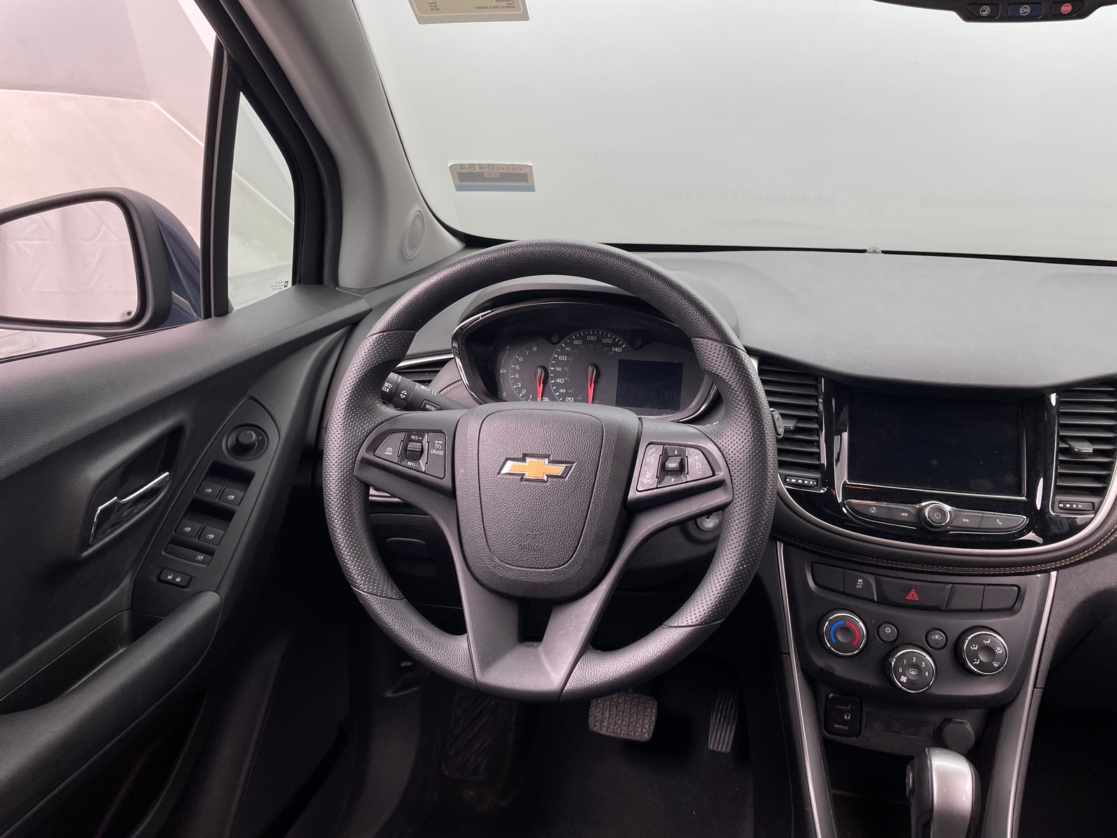 Thumbnail: 2018 Chevrolet Trax - 5
