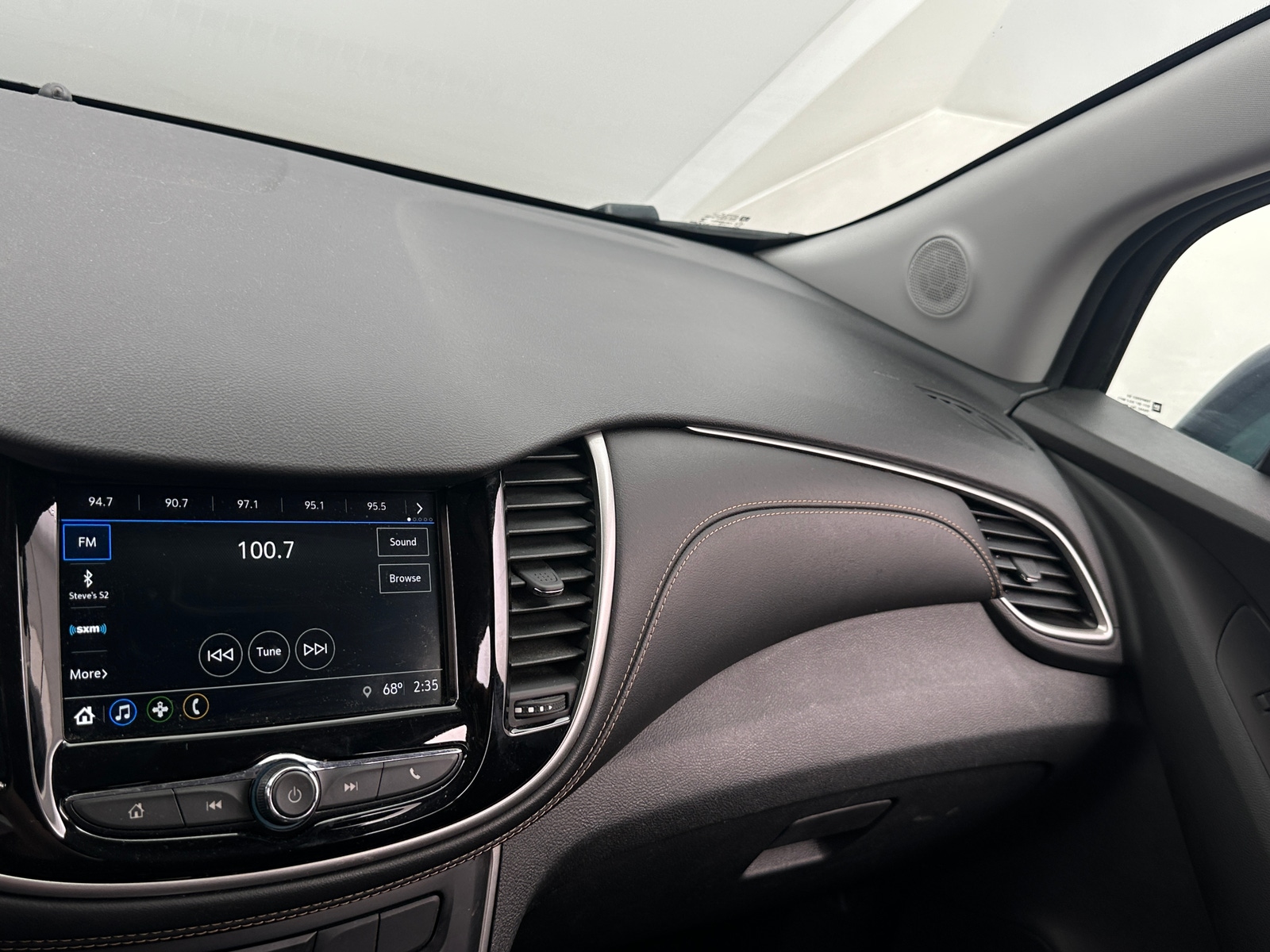 Thumbnail: 2018 Chevrolet Trax - 4