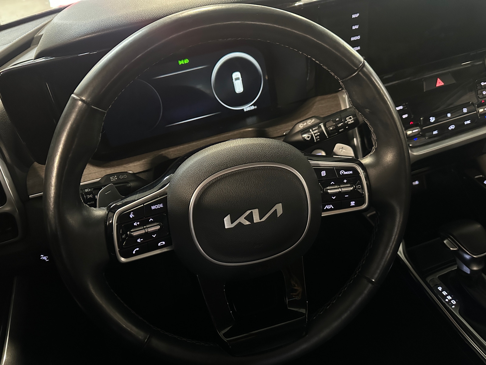 Thumbnail: 2022 Kia Sorento - 4