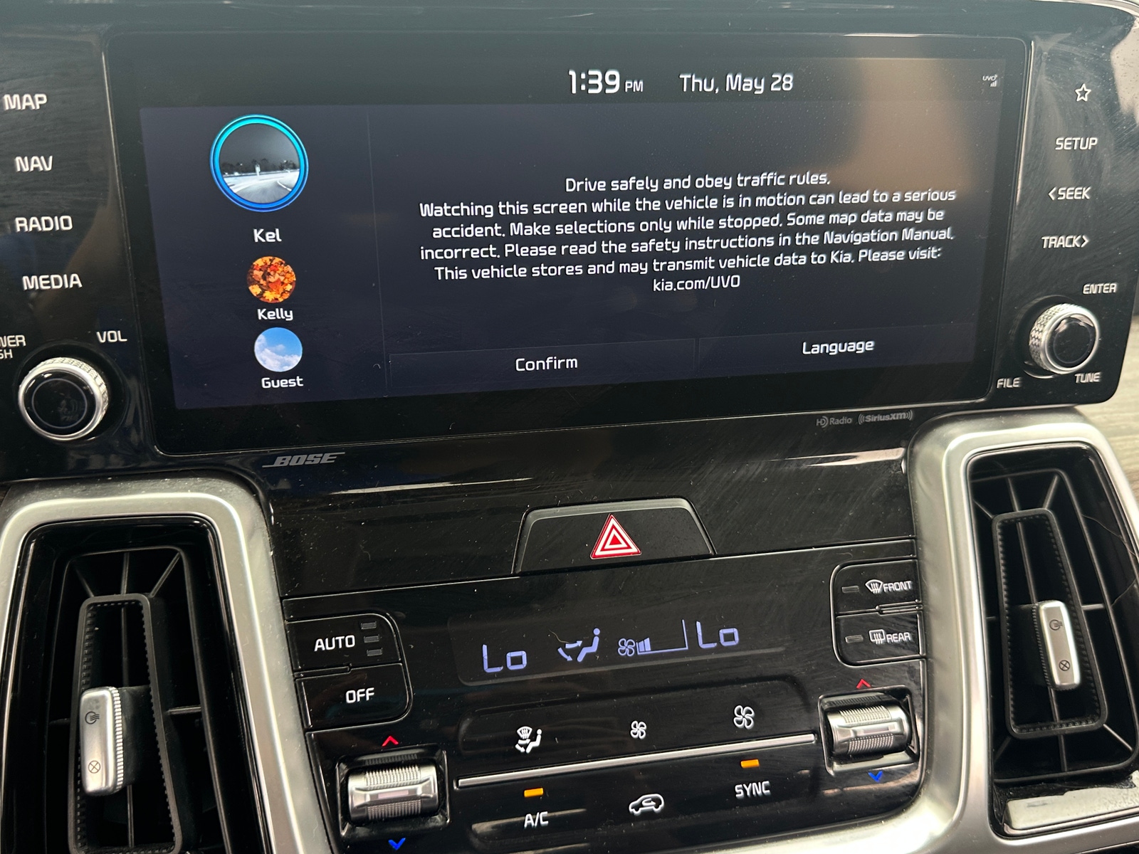 Thumbnail: 2022 Kia Sorento - 3