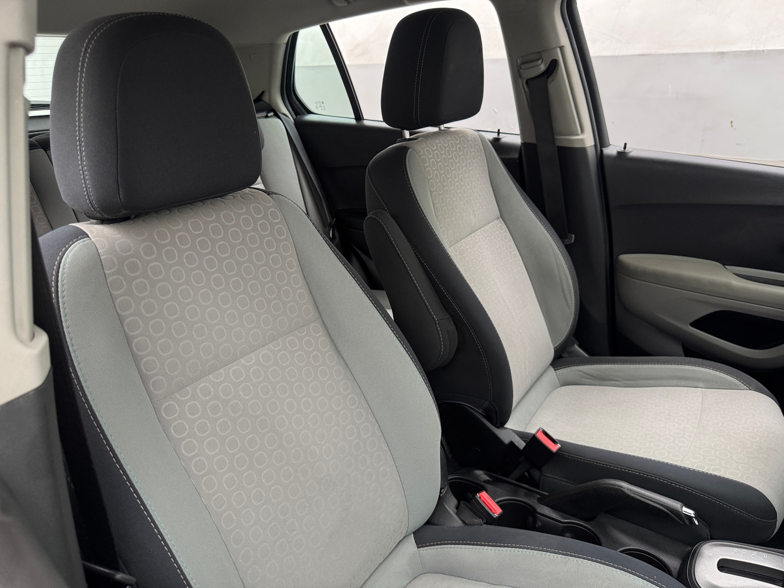 Thumbnail: 2016 Chevrolet Trax - 2