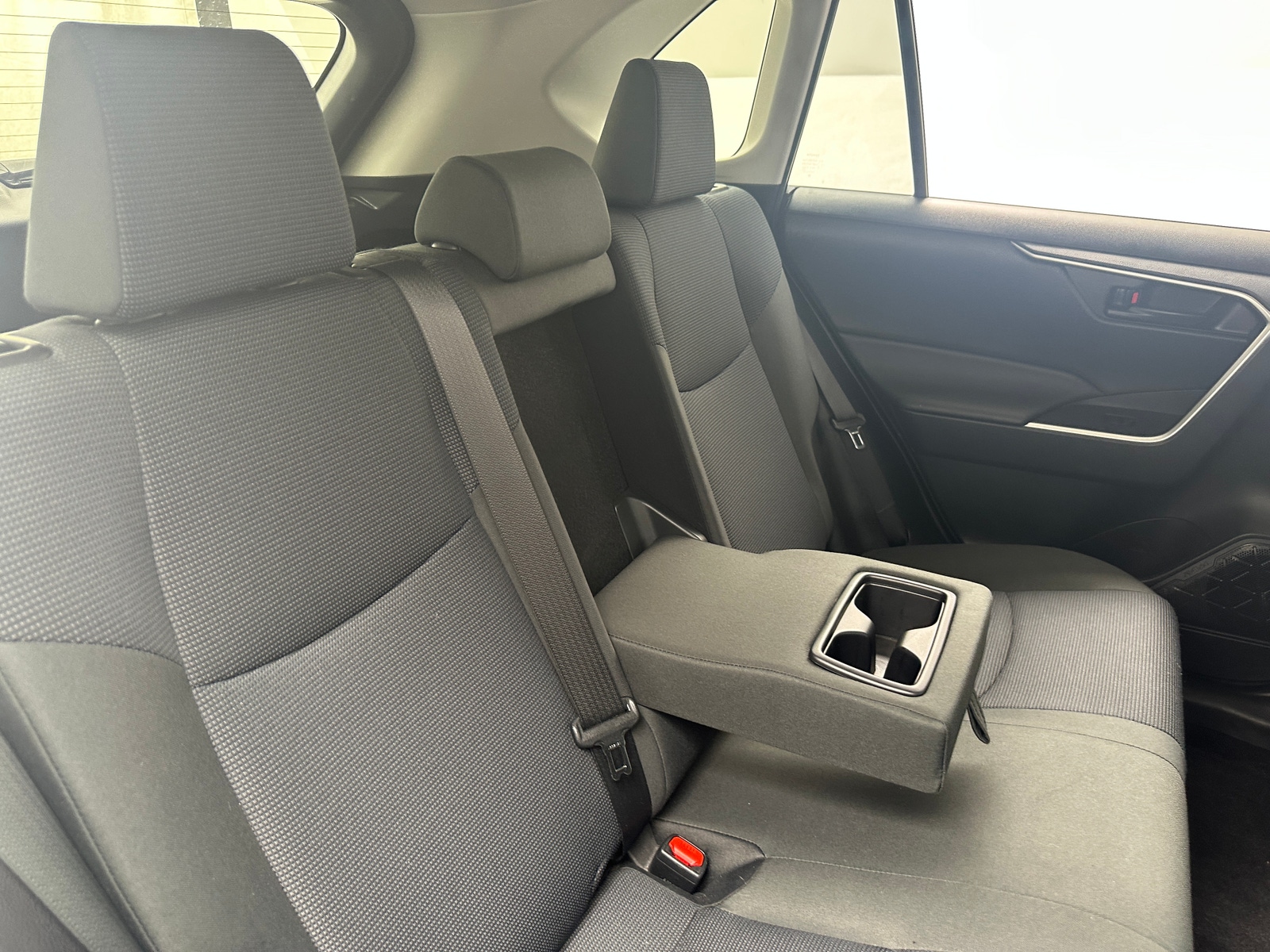 Thumbnail: 2019 Toyota RAV4 - 6