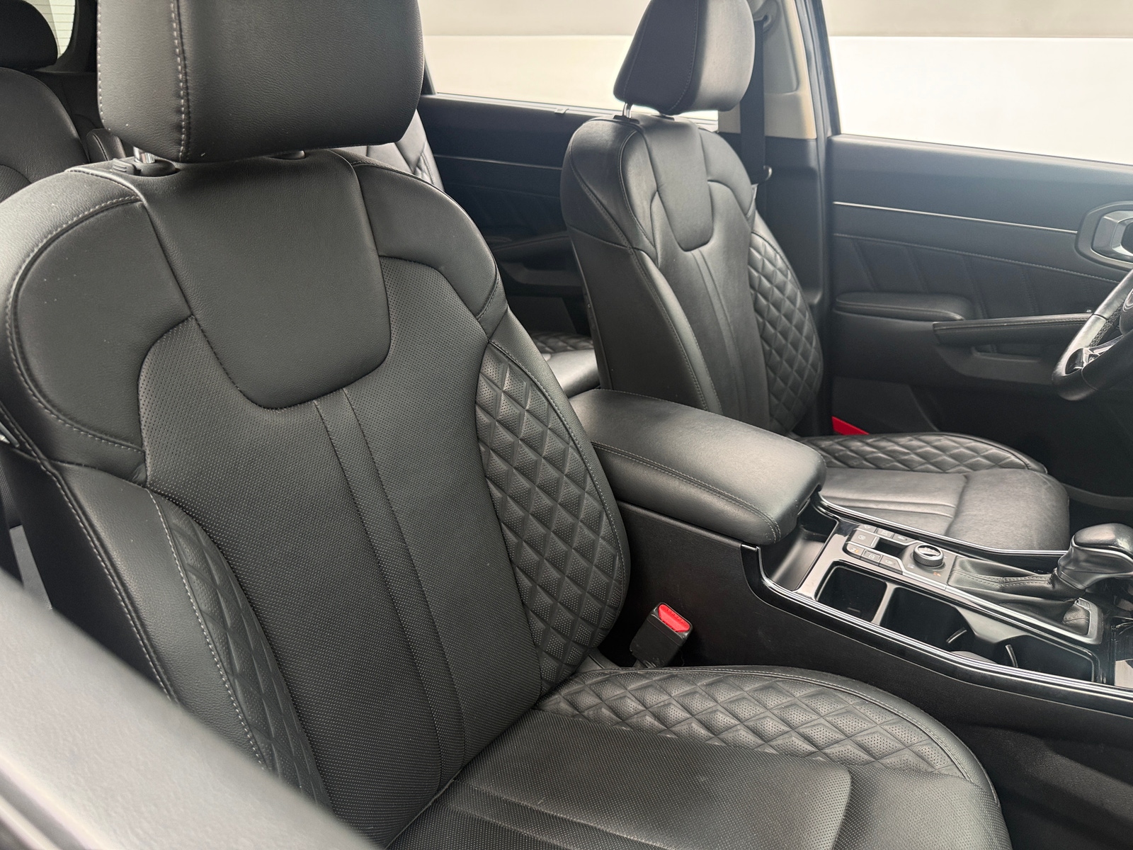 Thumbnail: 2023 Kia Sorento - 2