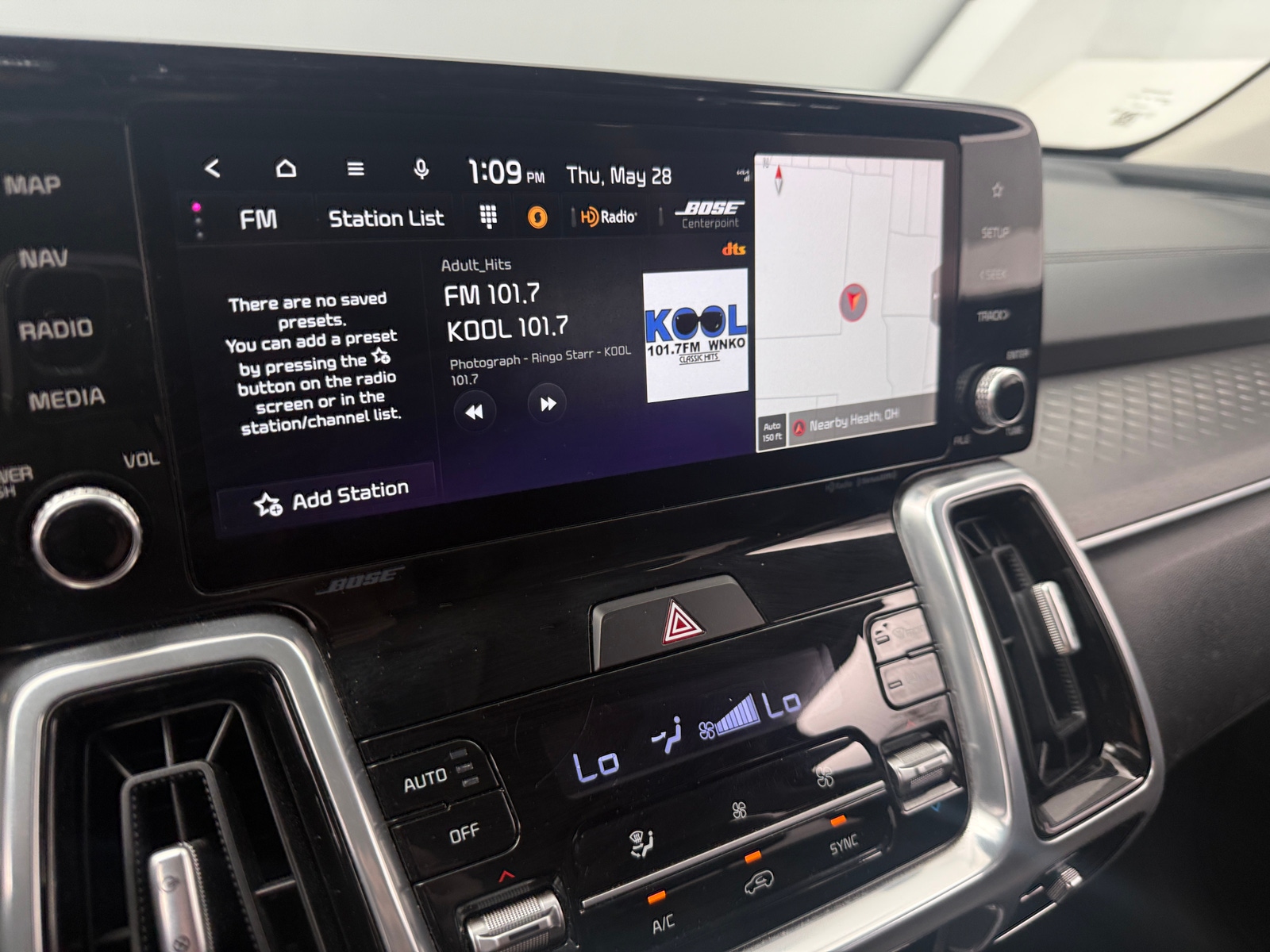 Thumbnail: 2023 Kia Sorento - 4