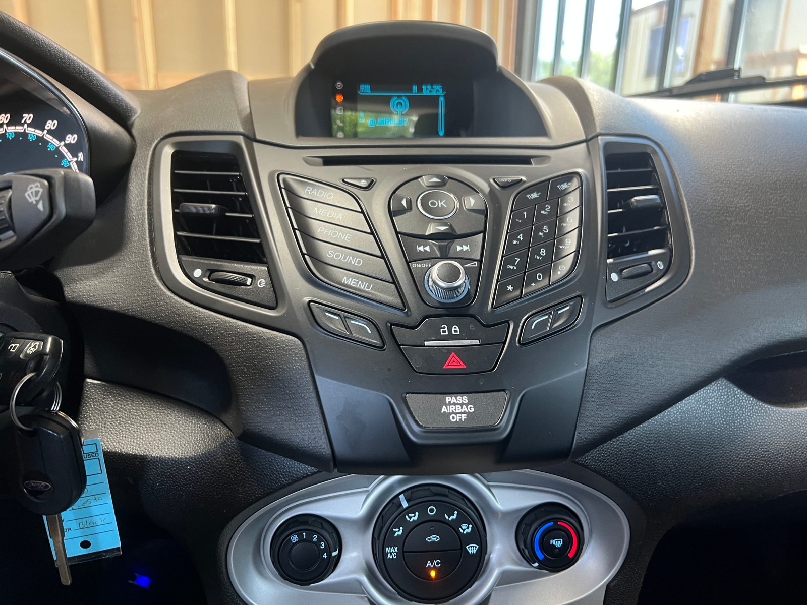 Thumbnail: 2016 Ford Fiesta - 4