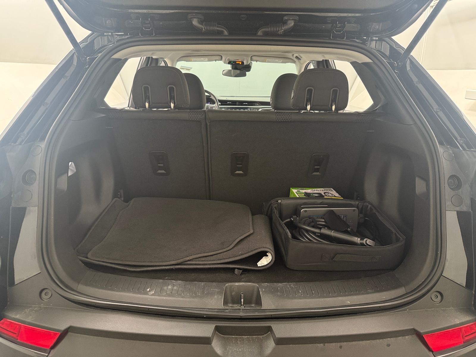 Thumbnail: 2023 Chevrolet Bolt EUV - 7