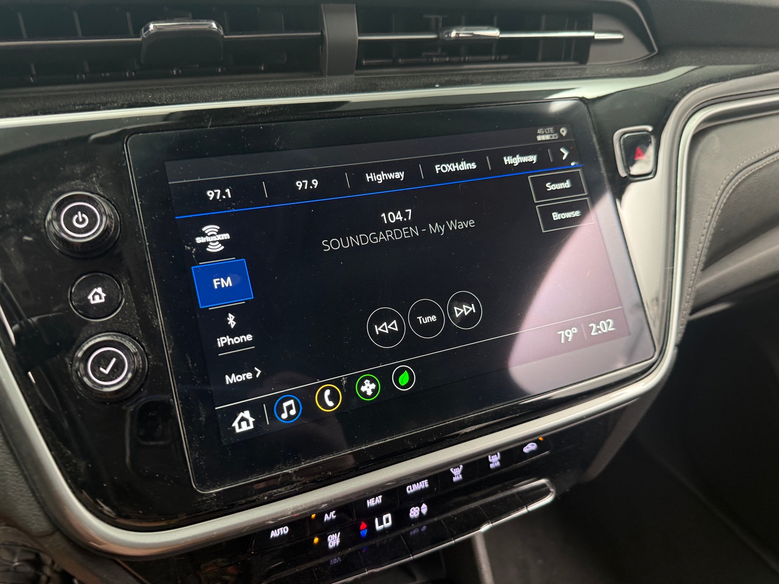 Thumbnail: 2023 Chevrolet Bolt EUV - 4