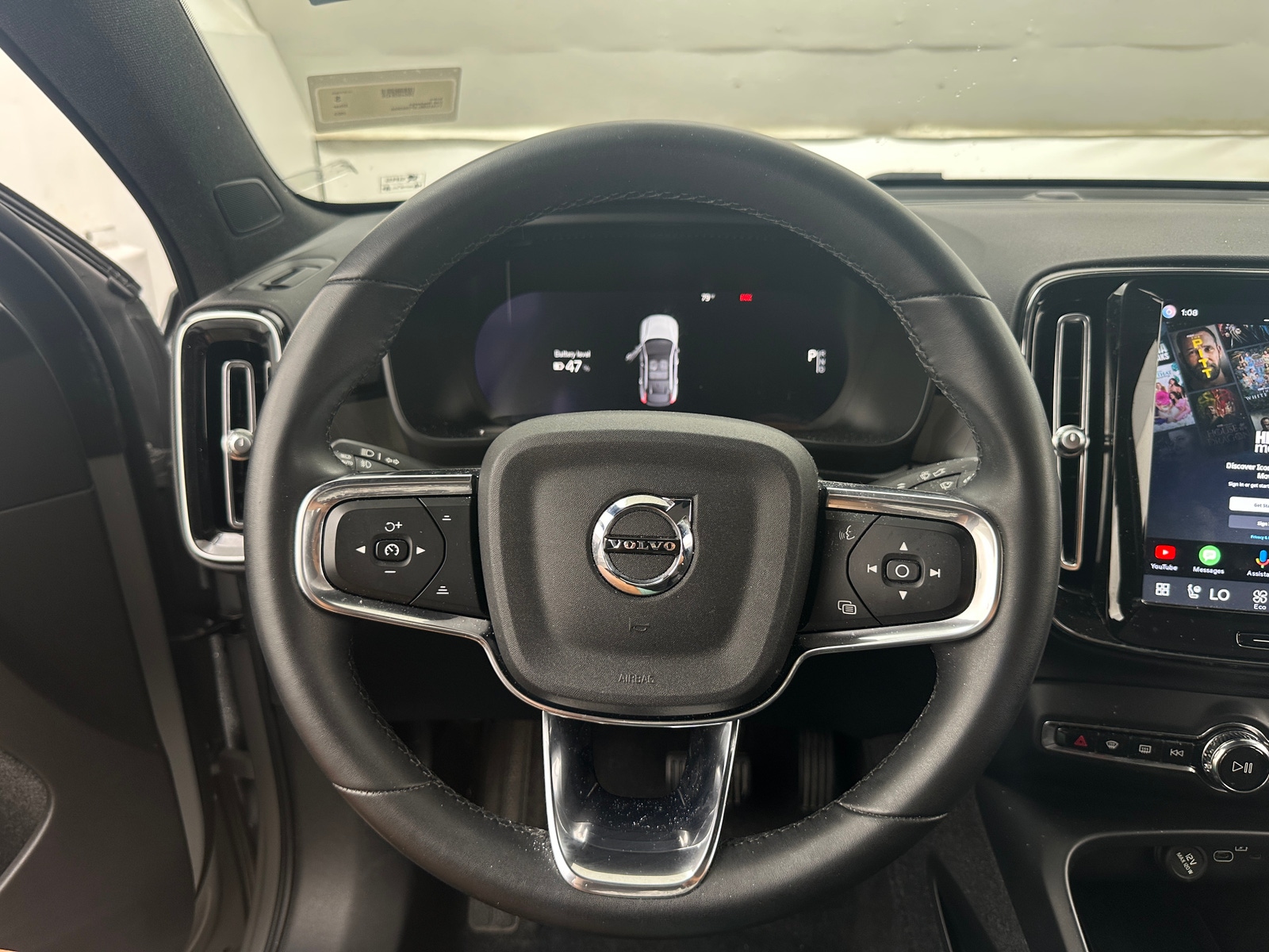 Thumbnail: 2023 Volvo C40 - 4
