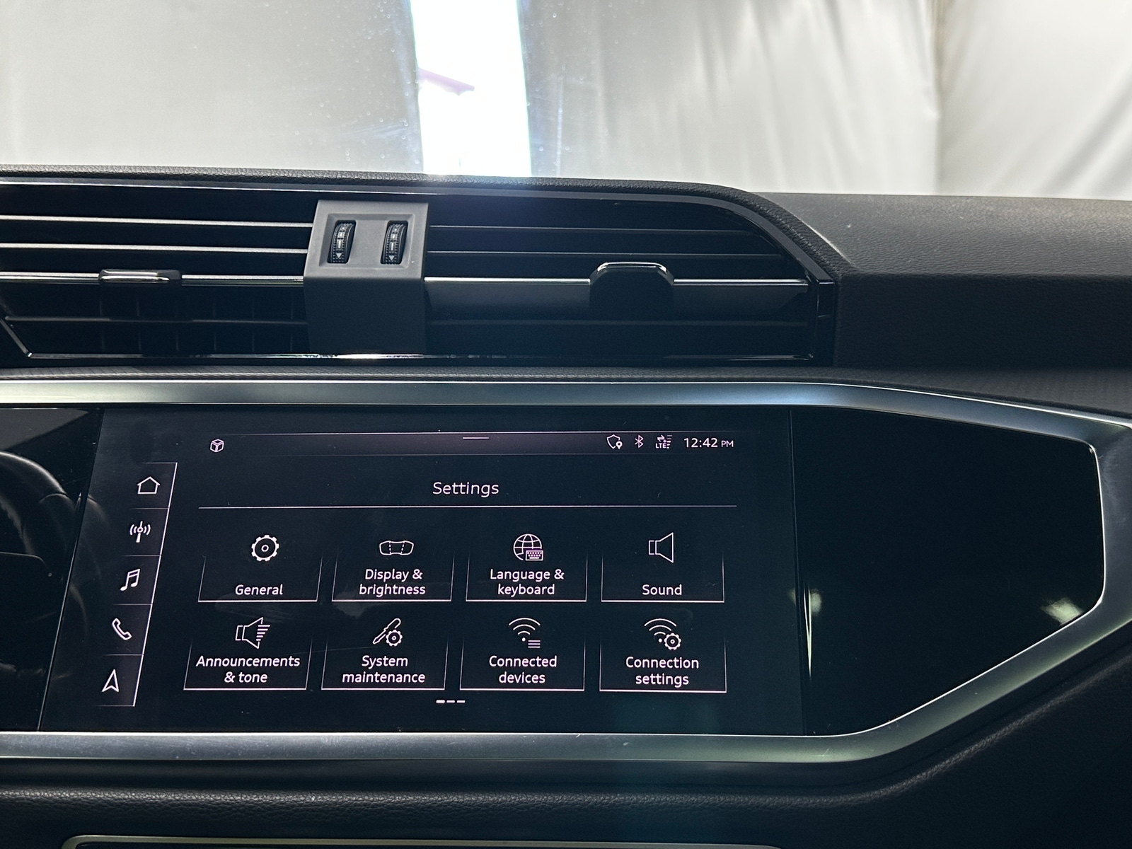 Thumbnail: 2020 Audi Q3 - 3