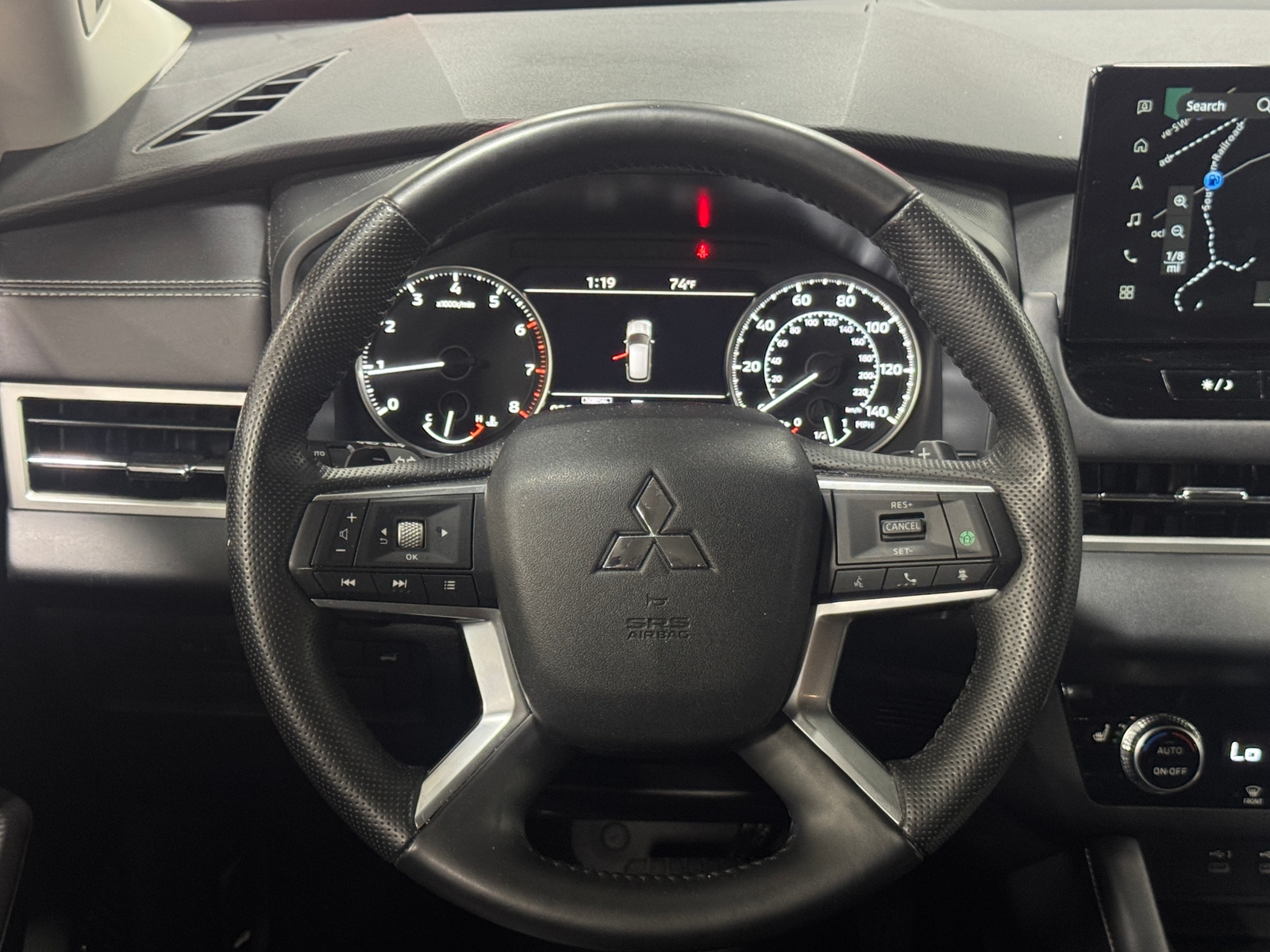 Thumbnail: 2025 Mitsubishi Outlander - 4