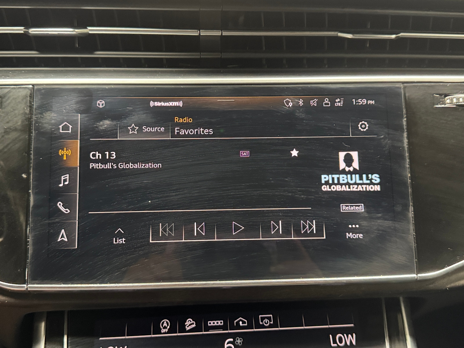 Thumbnail: 2021 Audi Q7 - 3