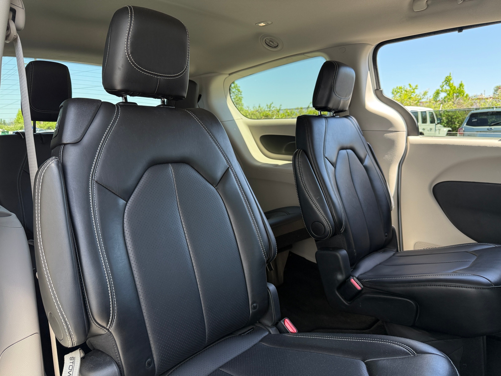 Thumbnail: 2024 Chrysler Pacifica - 5