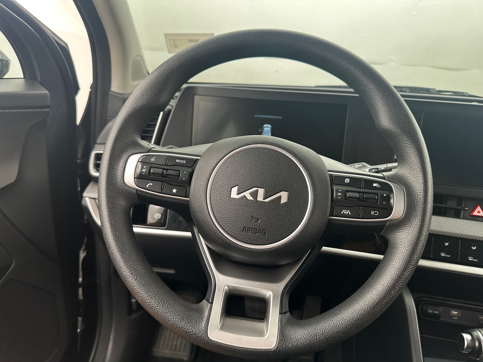 Thumbnail: 2025 Kia Sportage - 5