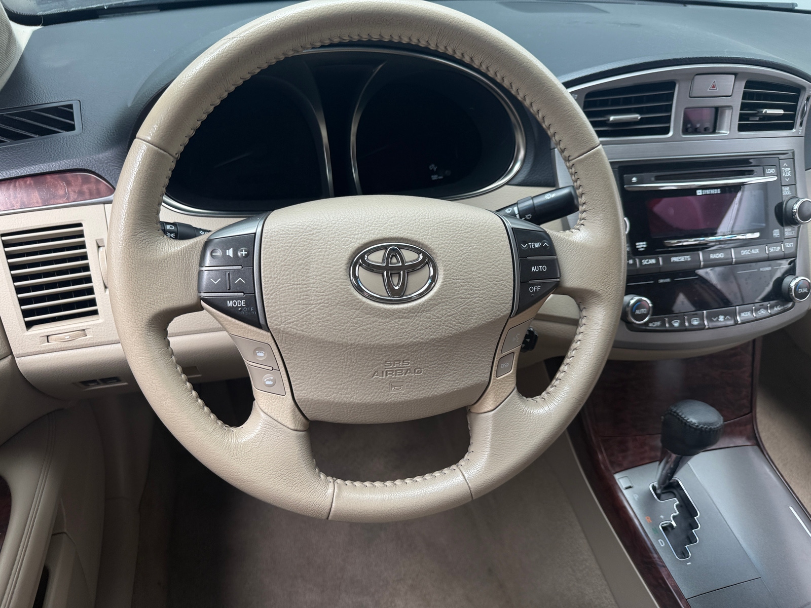 Thumbnail: 2011 Toyota Avalon - 4