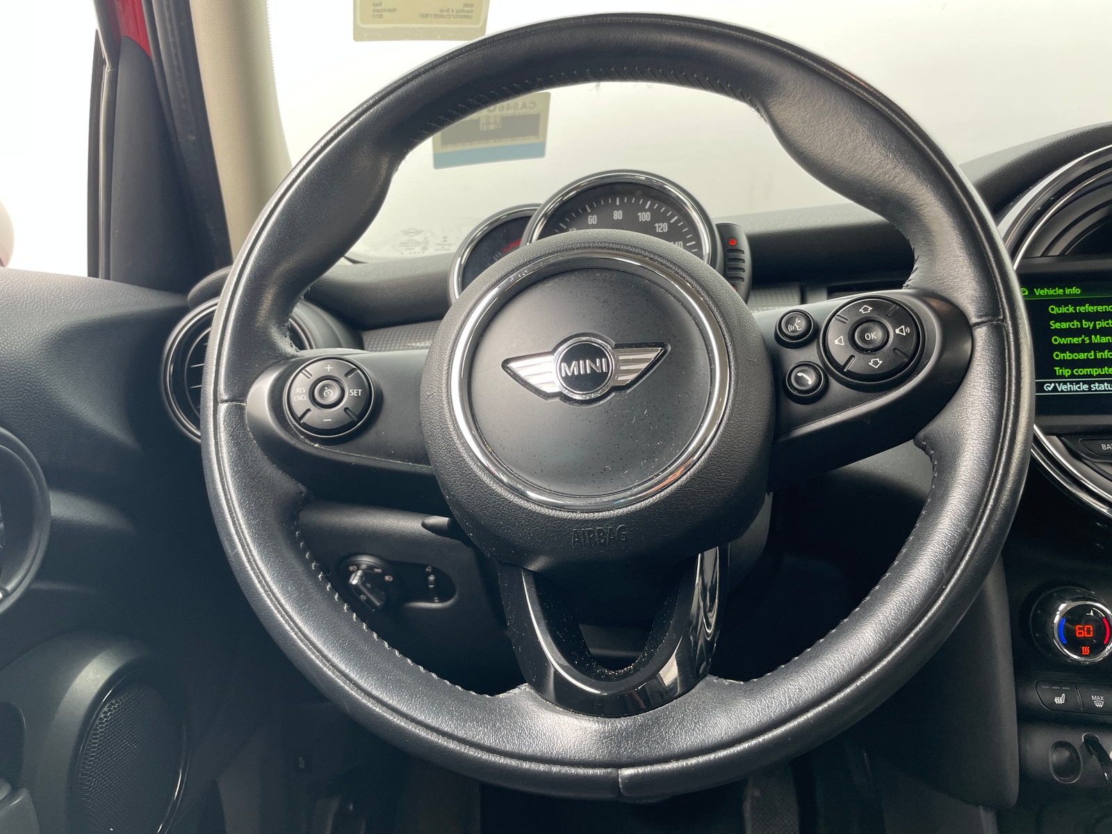 Thumbnail: 2017 MINI Cooper Hardtop - 4