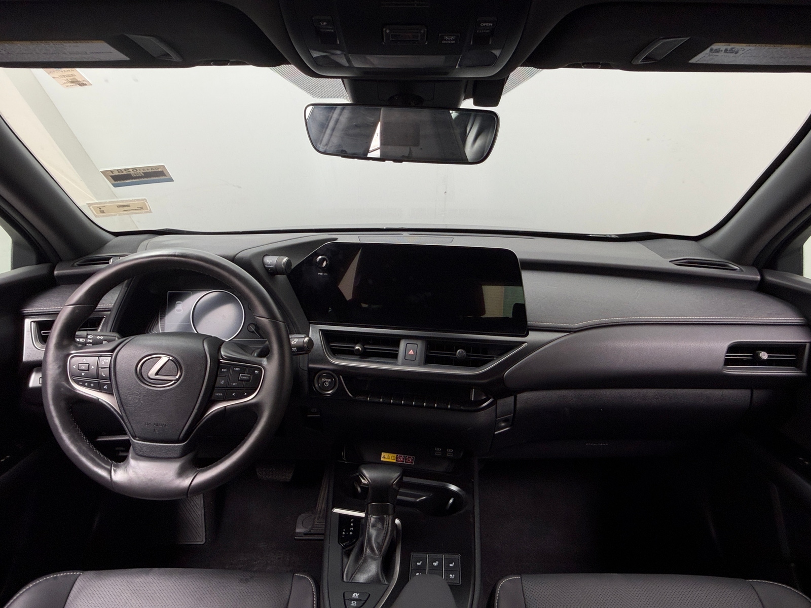 Thumbnail: 2024 Lexus UX - 2