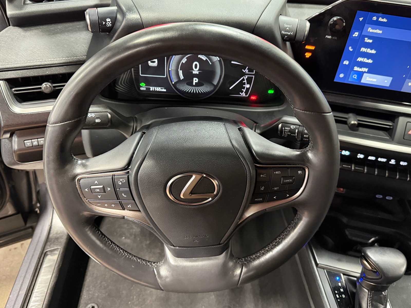 Thumbnail: 2024 Lexus UX - 4