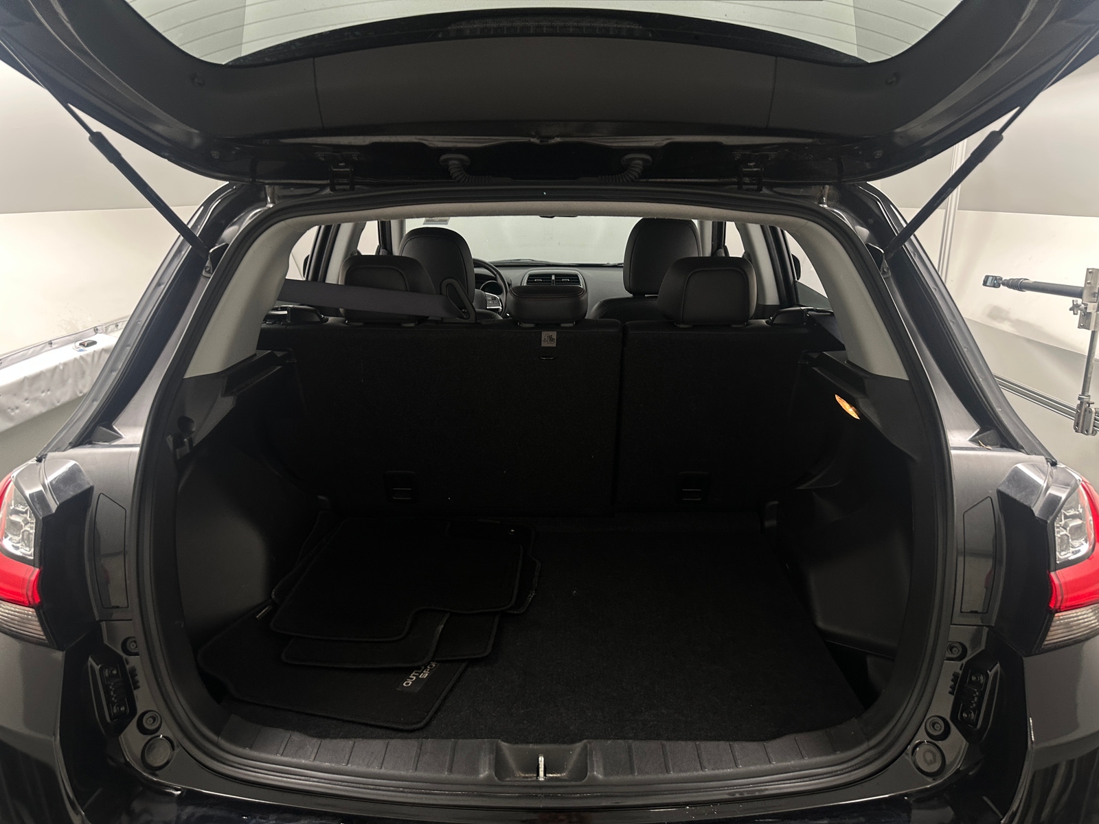 Thumbnail: 2024 Mitsubishi Outlander Sport - 6
