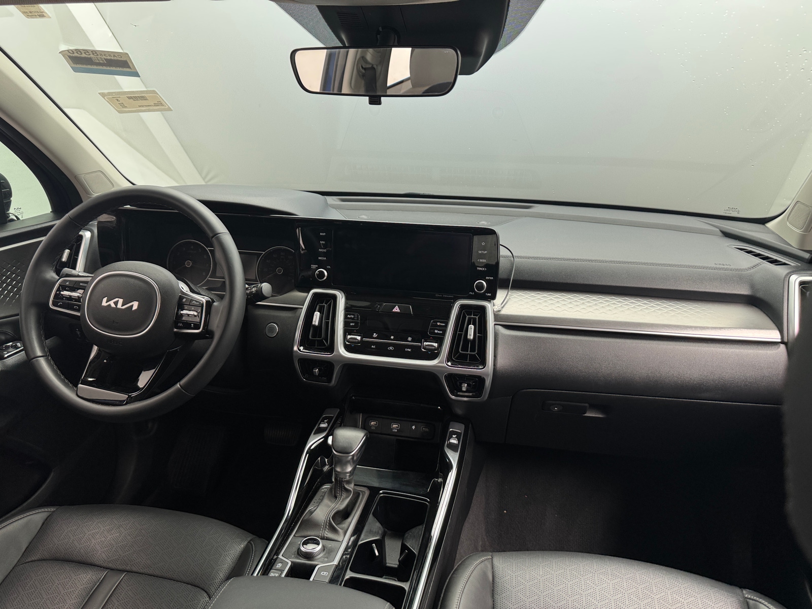 Thumbnail: 2022 Kia Sorento - 2
