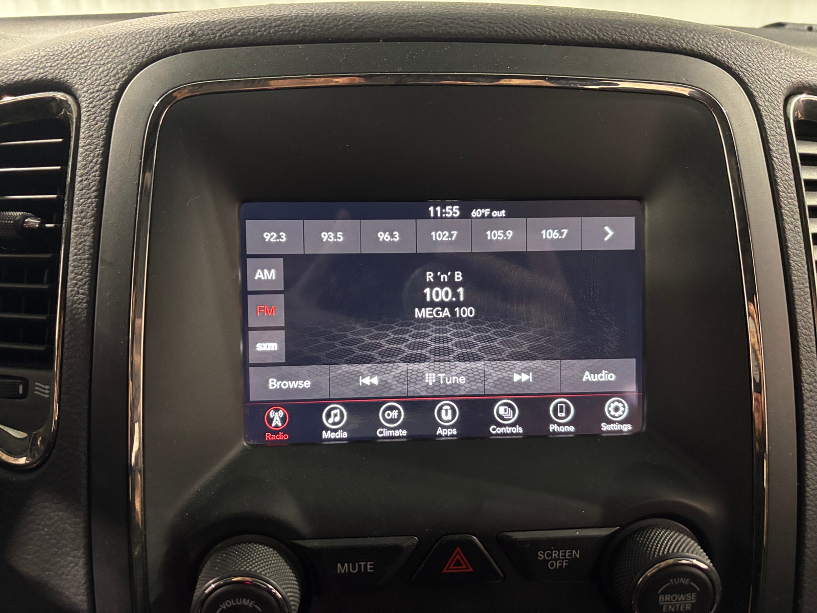 Thumbnail: 2019 Dodge Durango - 4