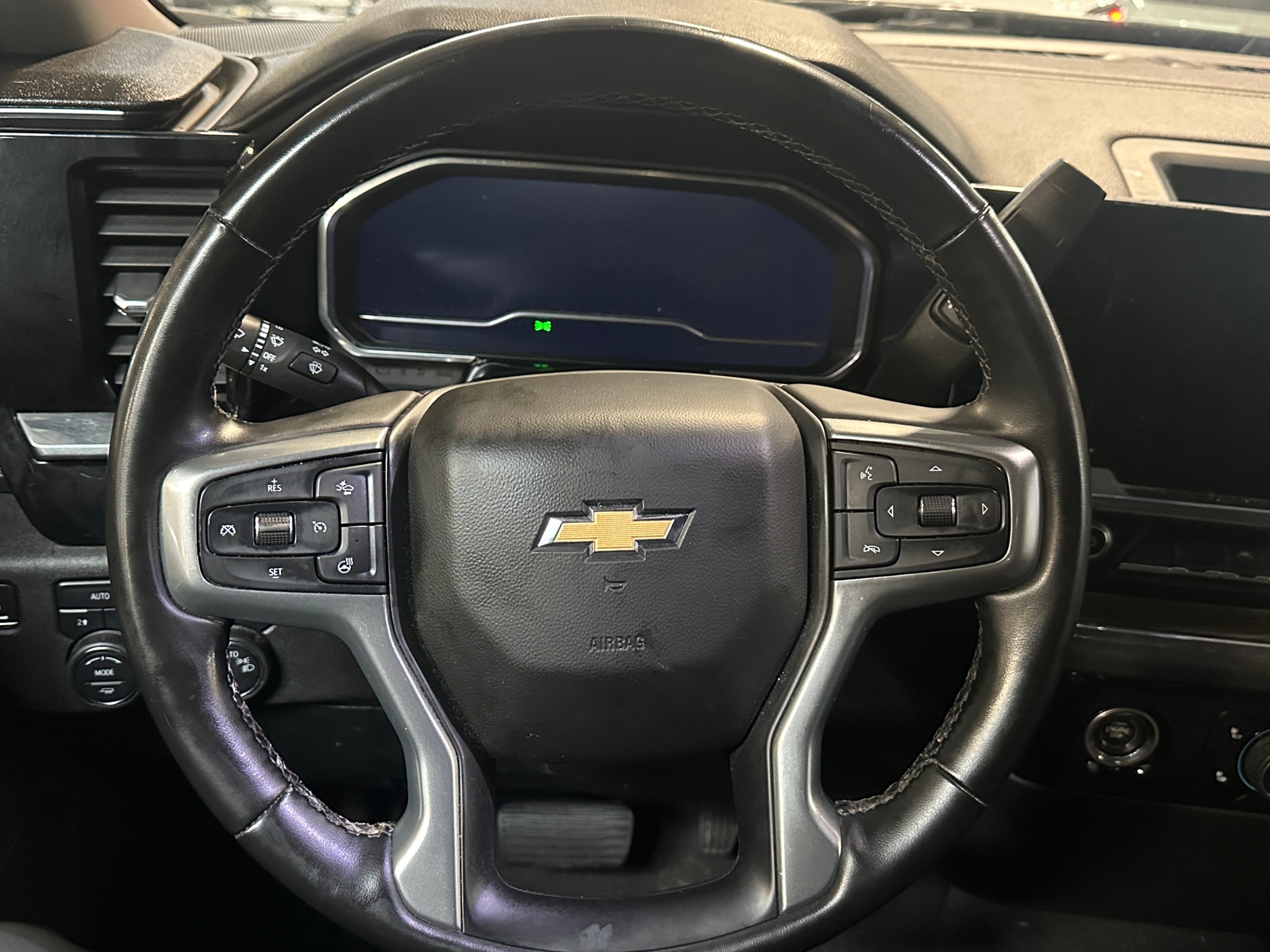 Thumbnail: 2023 Chevrolet Silverado 1500 - 5