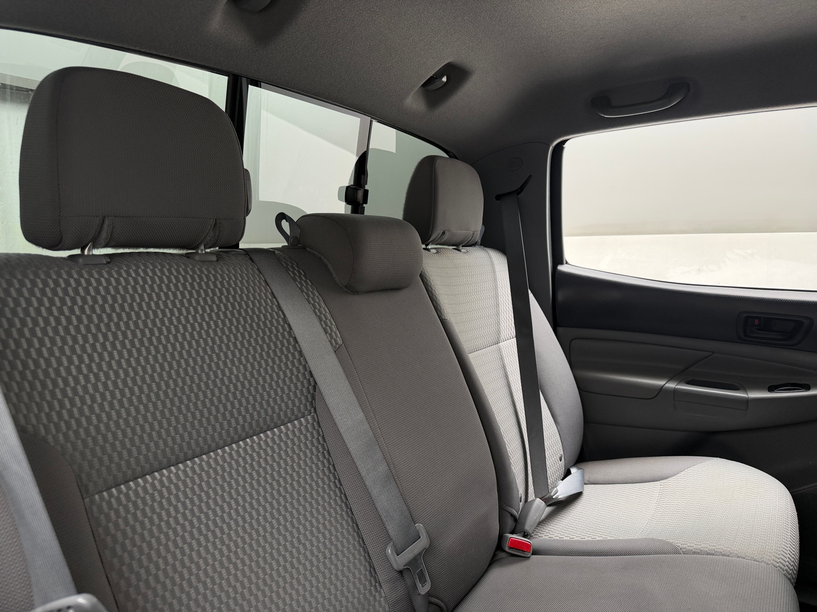 Thumbnail: 2015 Toyota Tacoma - 6