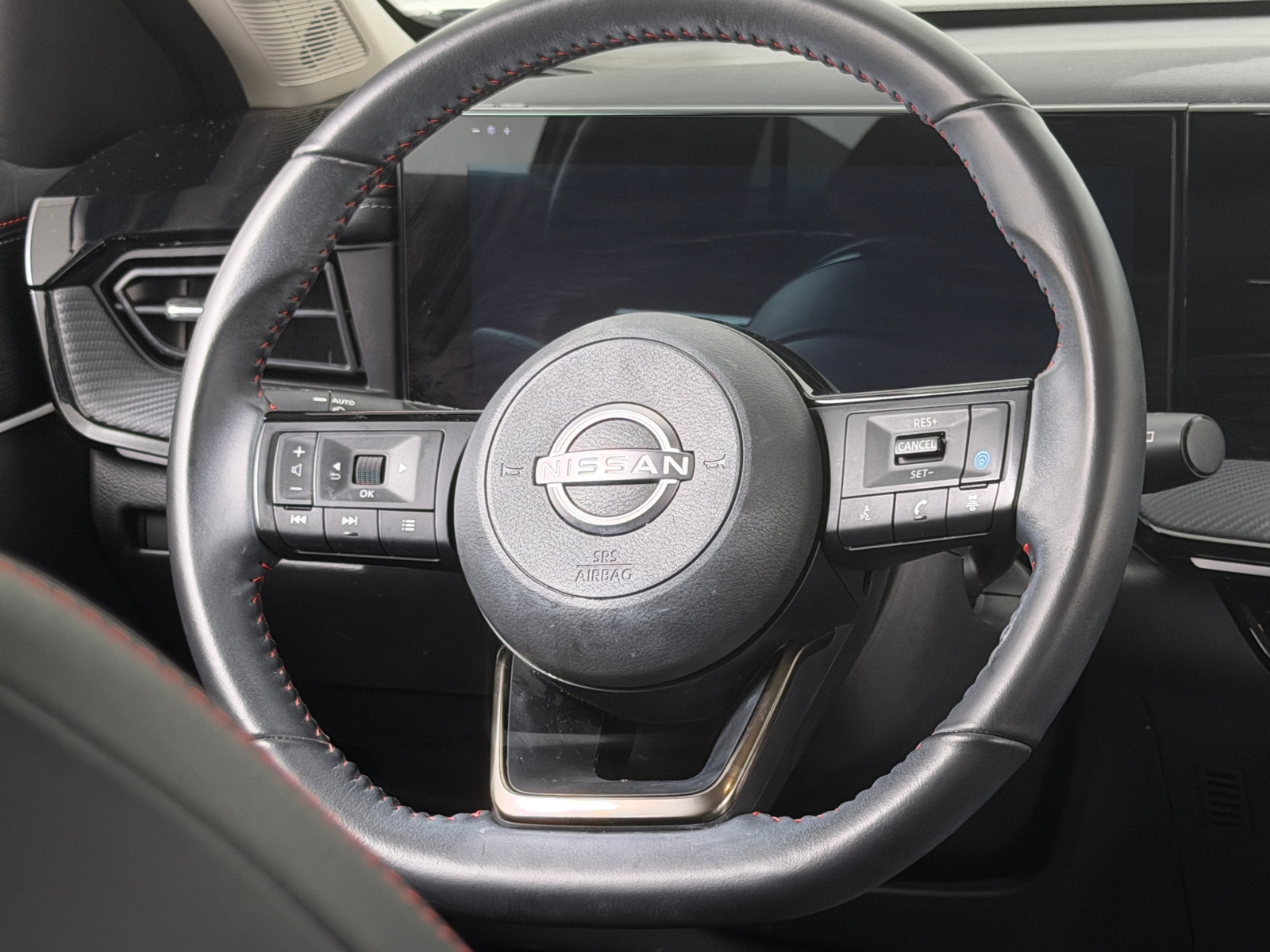 Thumbnail: 2025 Nissan Kicks - 4