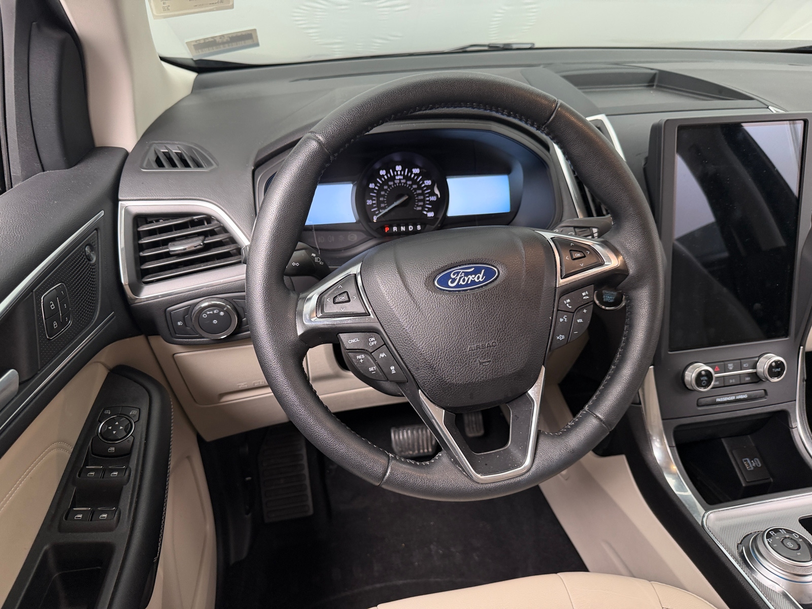 Thumbnail: 2022 Ford Edge - 4