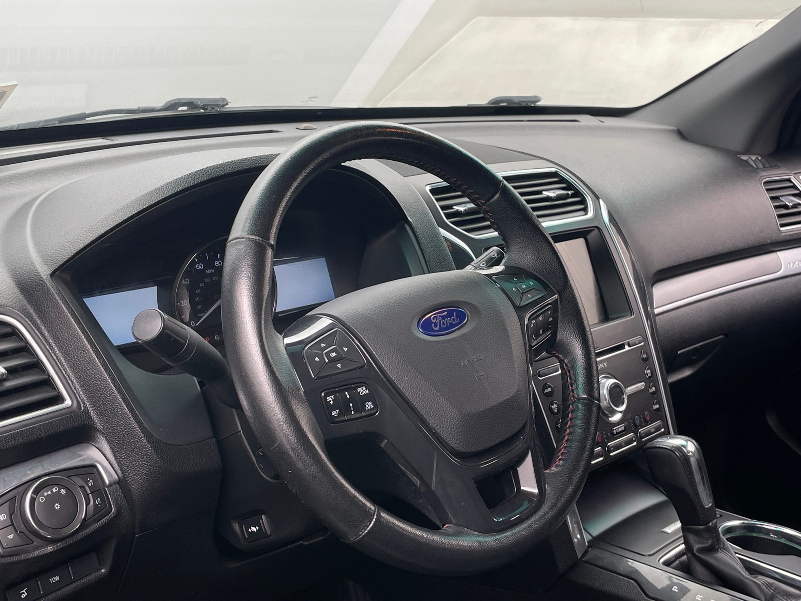 Thumbnail: 2017 Ford Explorer - 4