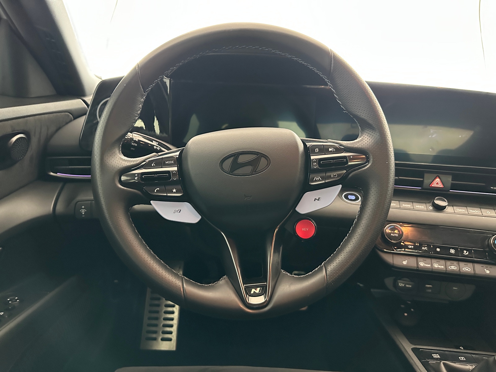 Thumbnail: 2025 Hyundai Elantra - 4