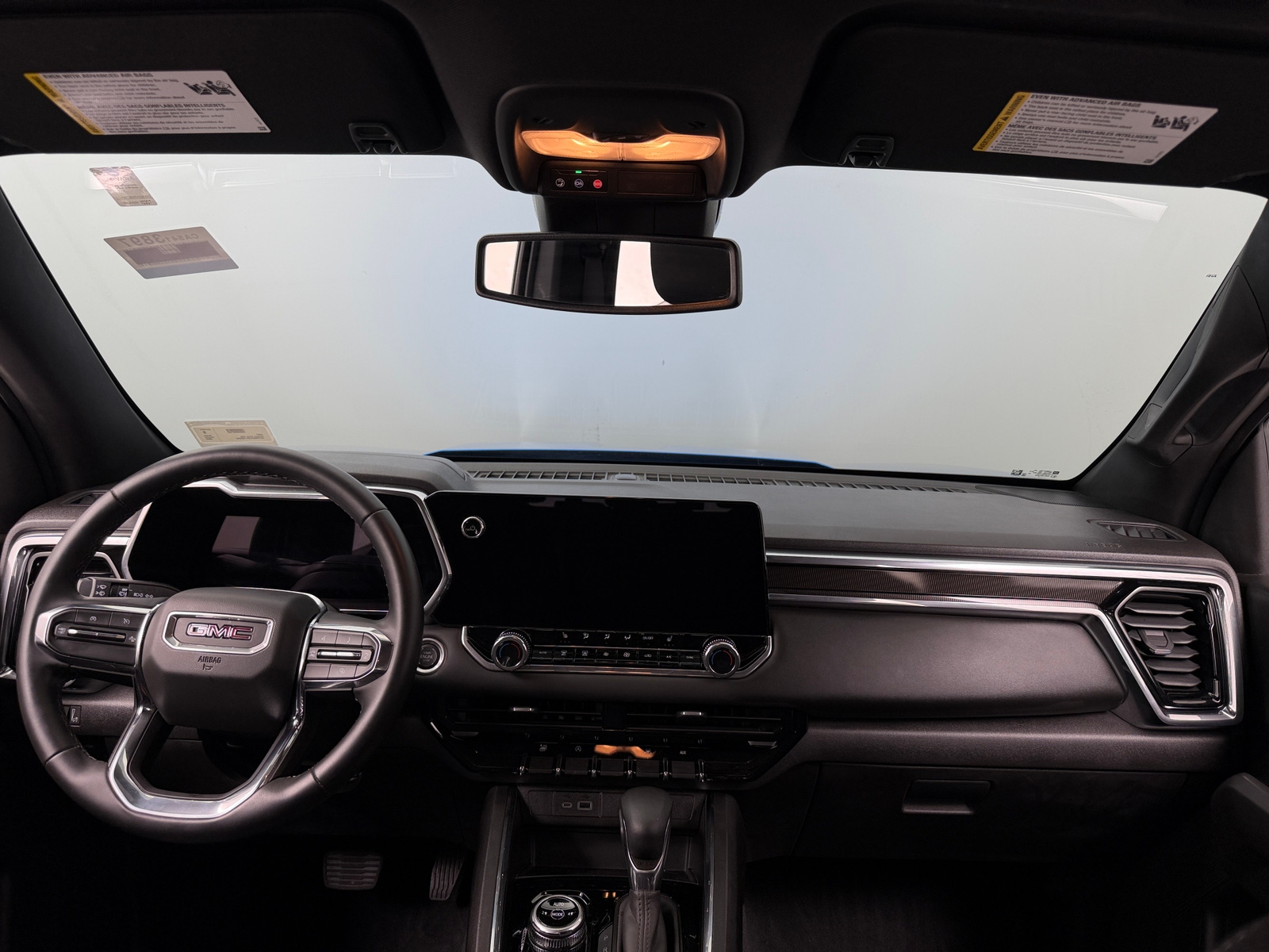 Thumbnail: 2024 GMC Canyon - 3
