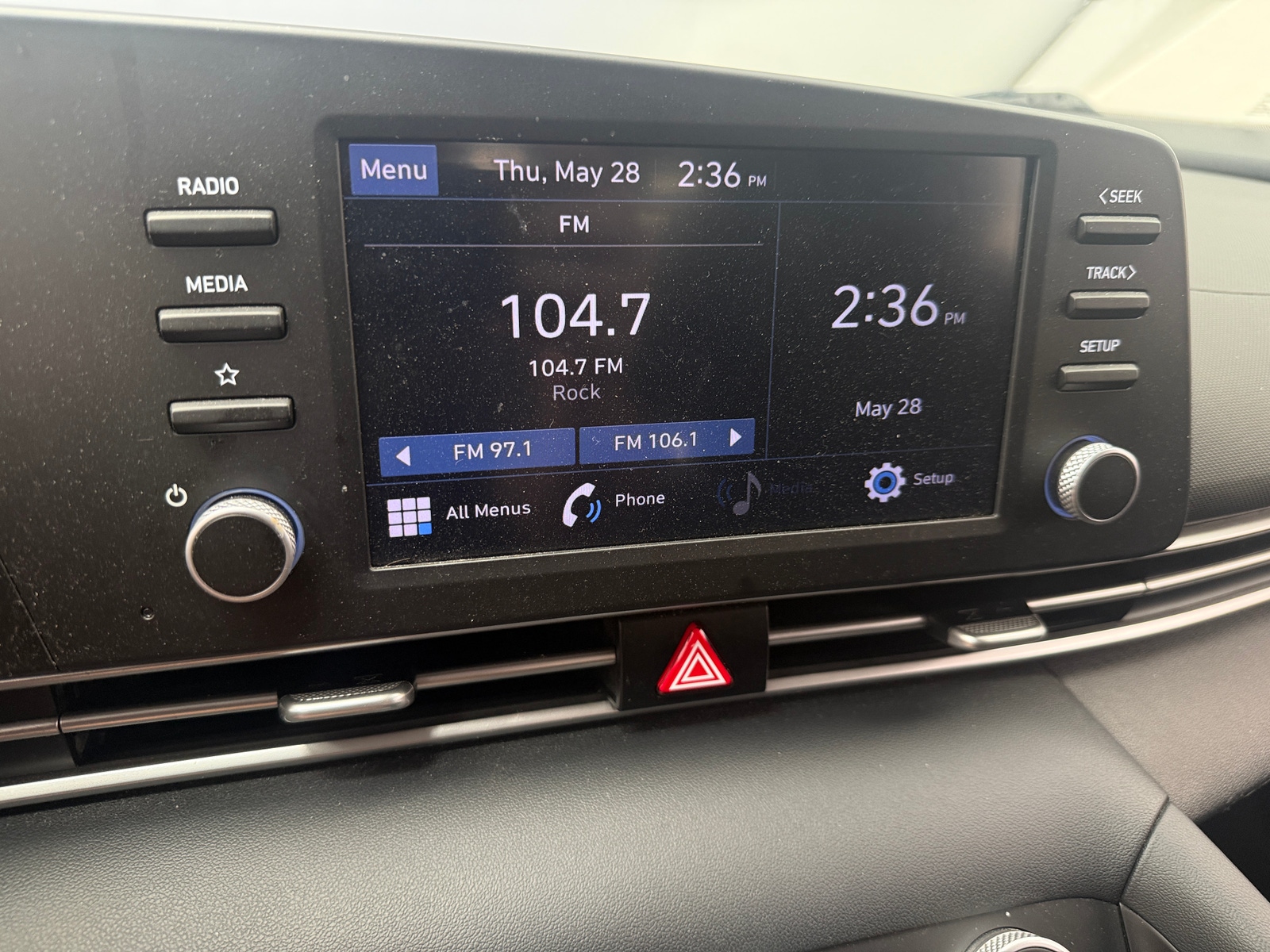 Thumbnail: 2023 Hyundai Elantra - 4