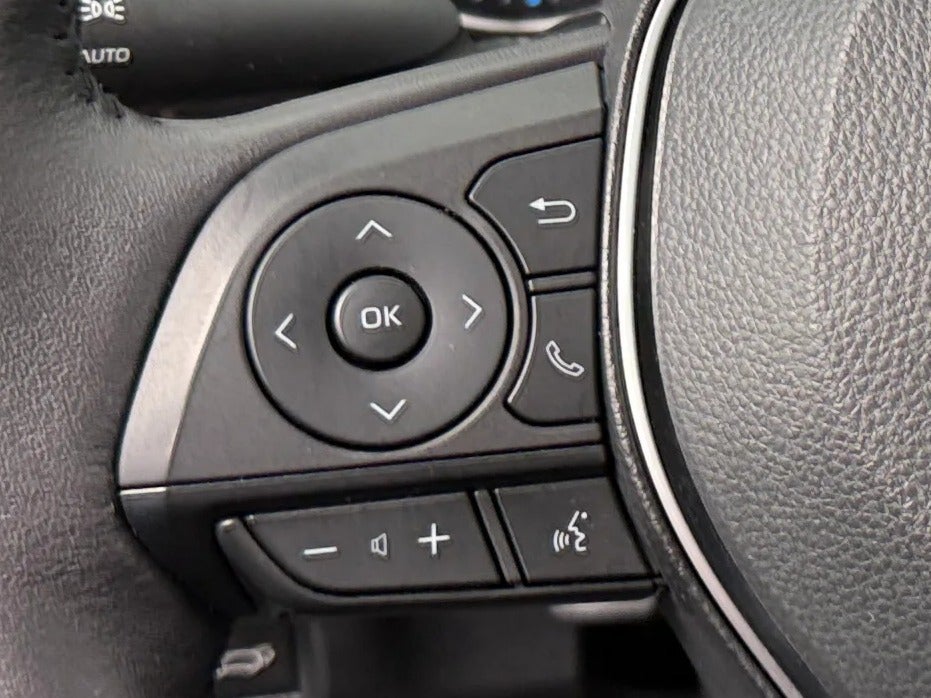 2022 Toyota RAV4 XLE - Photo 11
