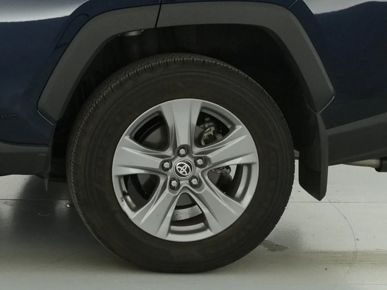 2022 Toyota RAV4 XLE - Photo 20