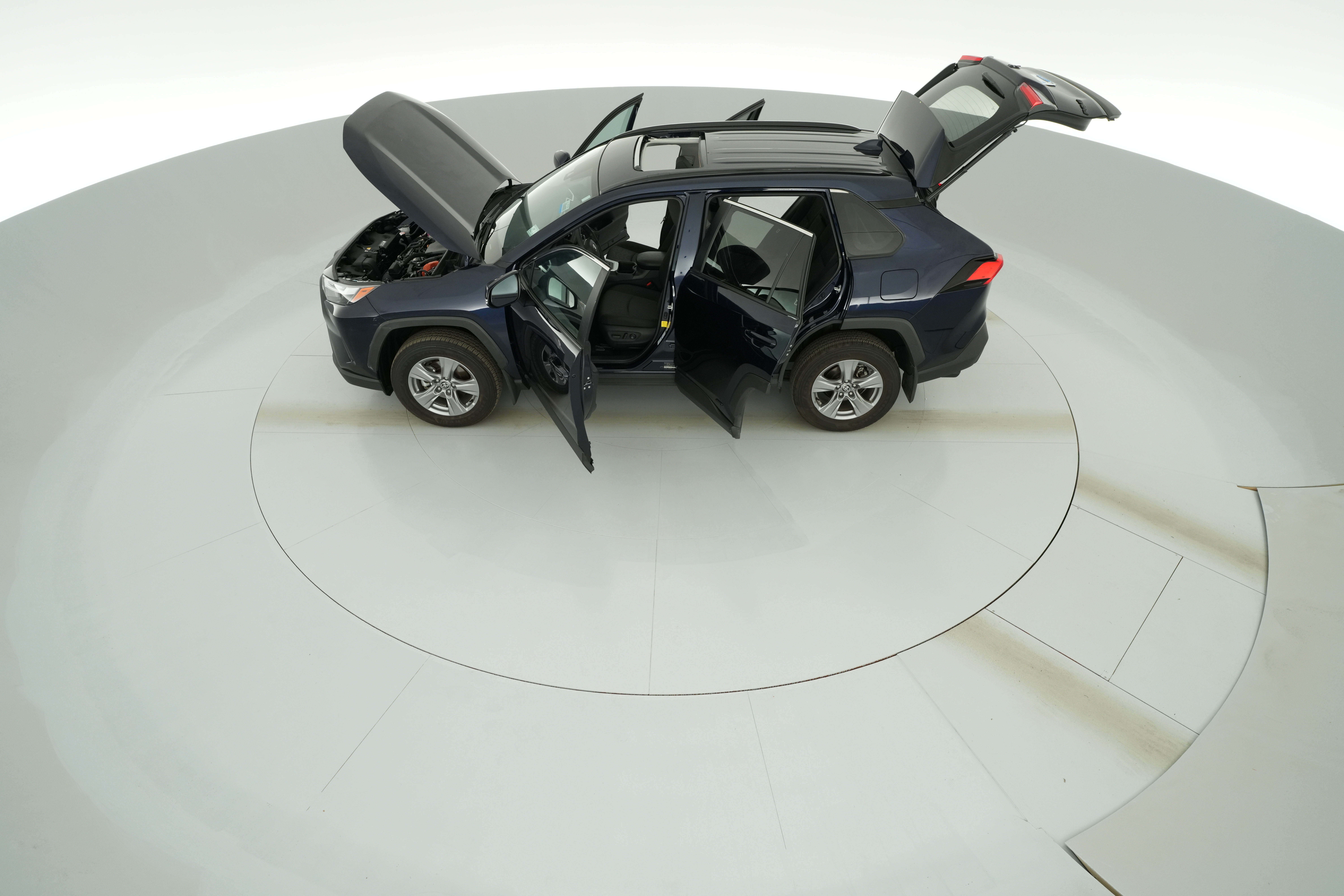 2022 Toyota RAV4 XLE - Photo 45
