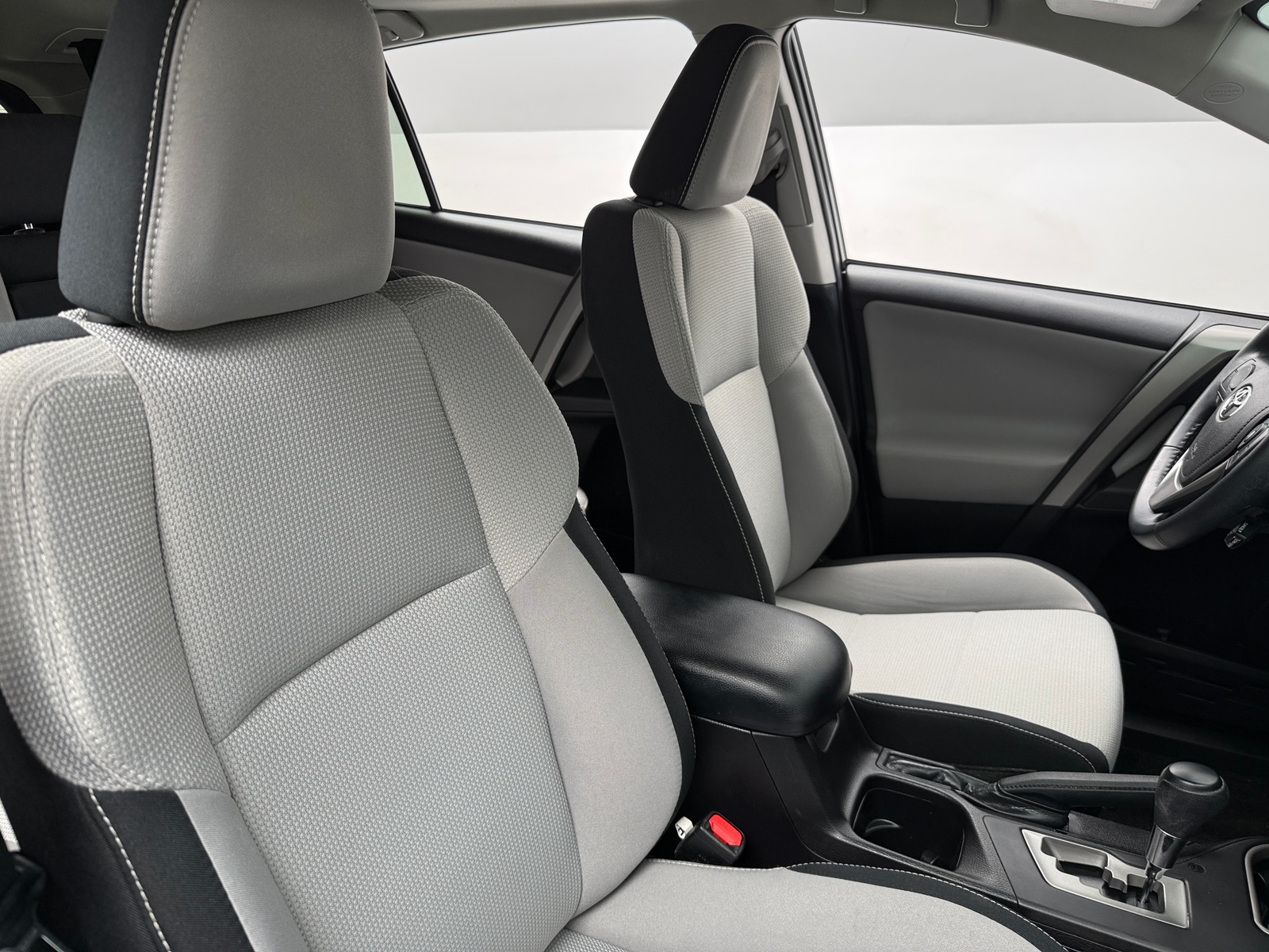 Thumbnail: 2018 Toyota RAV4 - 2