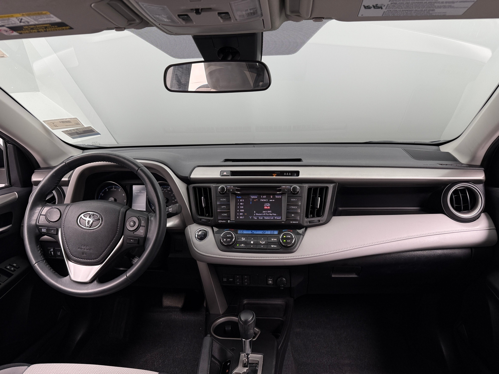 Thumbnail: 2018 Toyota RAV4 - 3