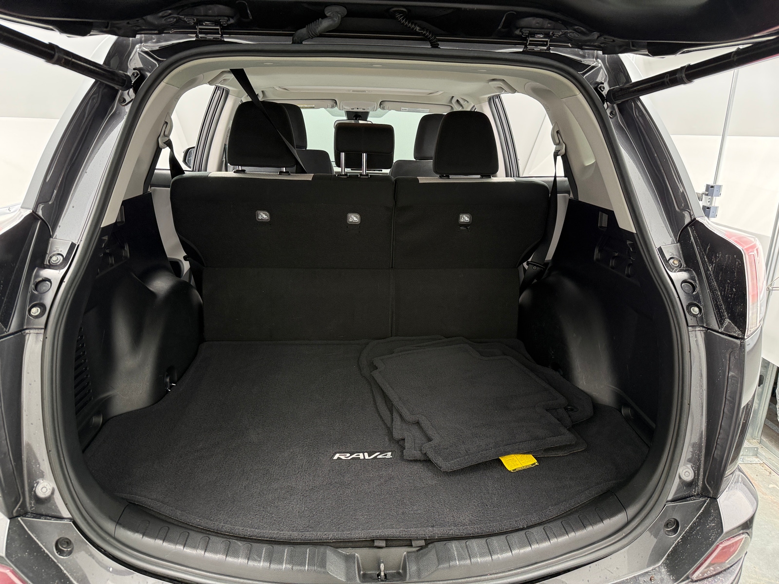 Thumbnail: 2018 Toyota RAV4 - 7