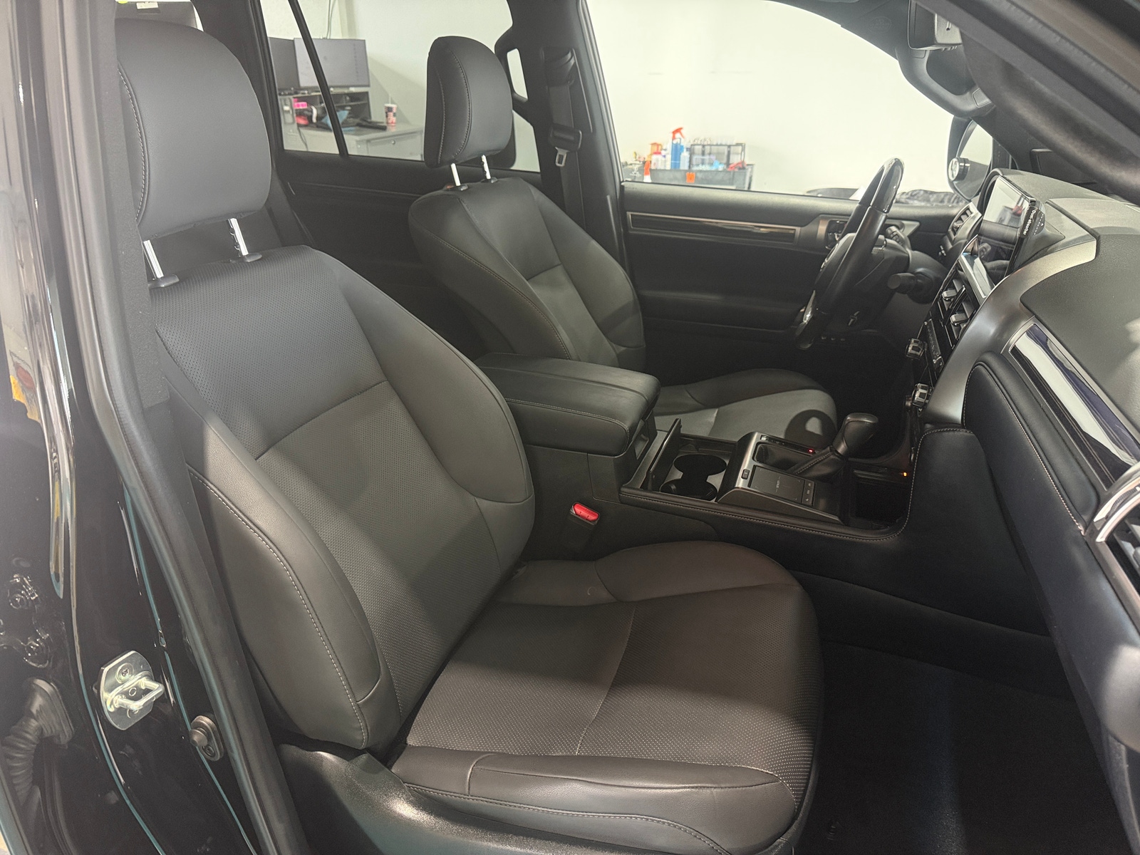 Thumbnail: 2023 Lexus GX - 2