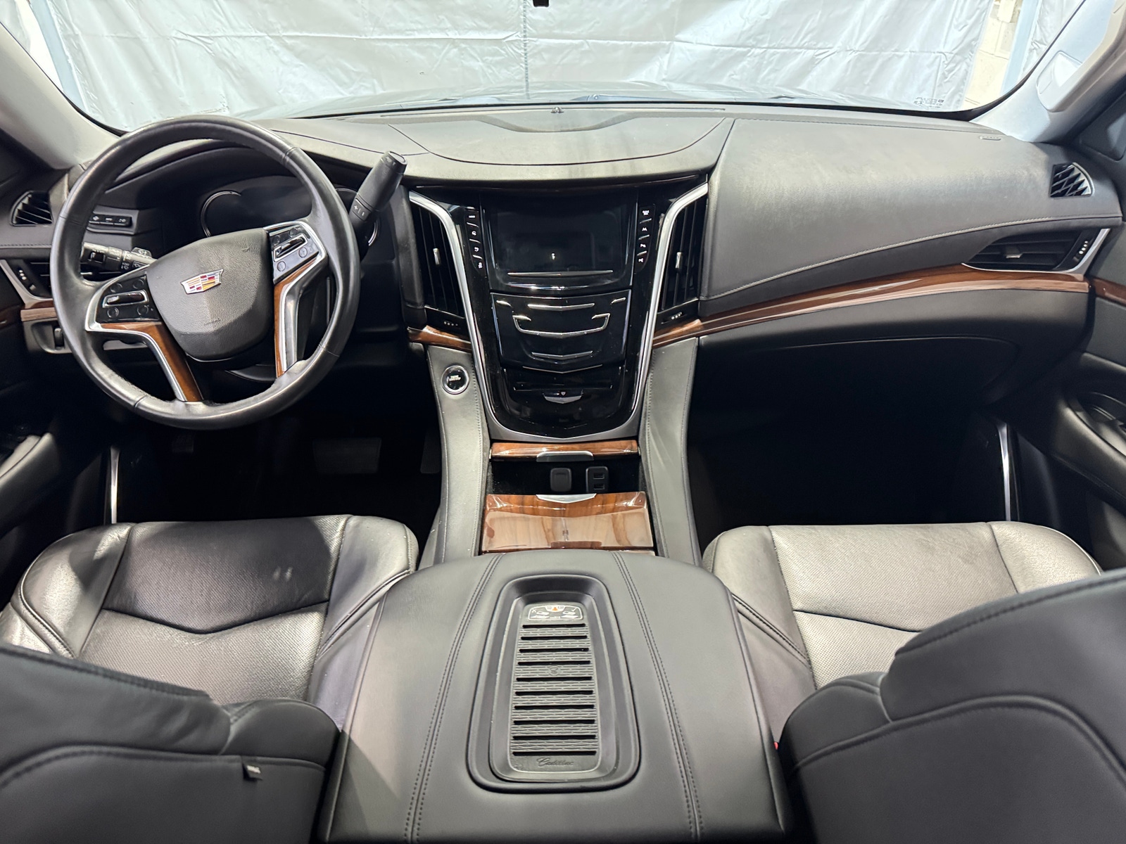 Thumbnail: 2020 Cadillac Escalade - 2