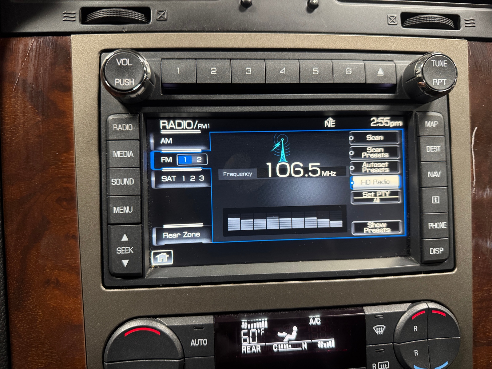 Thumbnail: 2012 Lincoln Navigator - 3
