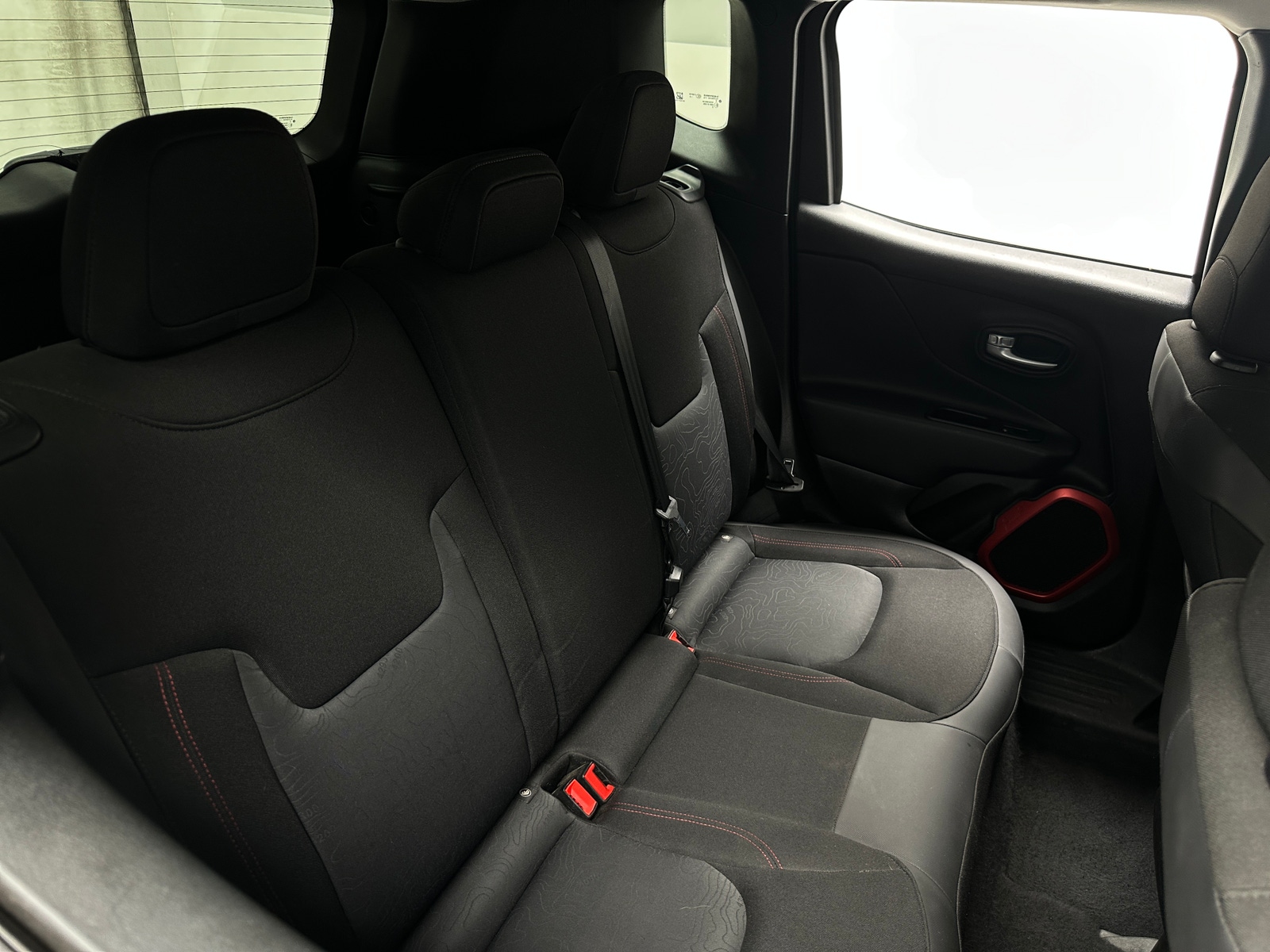 Thumbnail: 2016 Jeep Renegade - 6