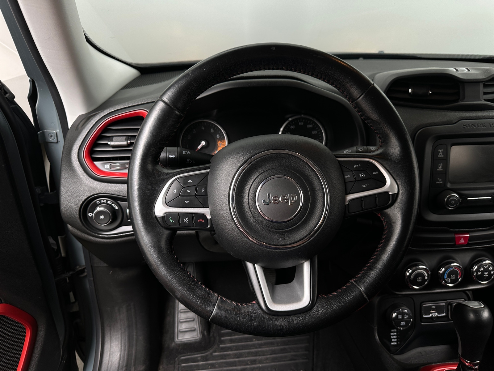 Thumbnail: 2016 Jeep Renegade - 5