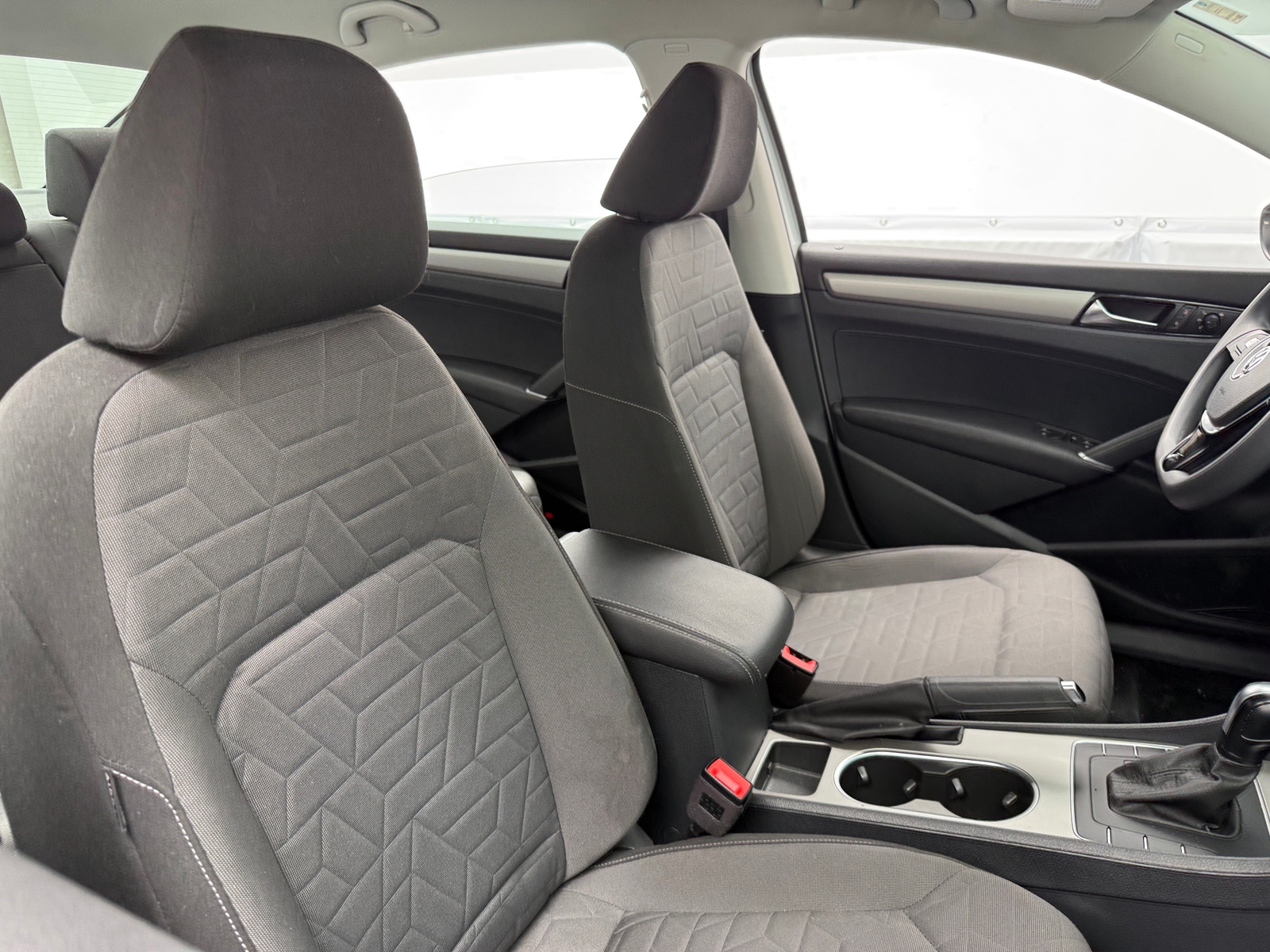 Thumbnail: 2020 Volkswagen Passat - 2