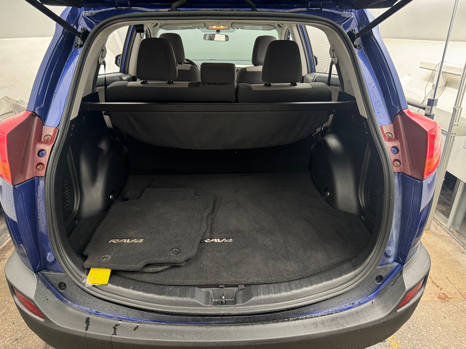 Thumbnail: 2015 Toyota RAV4 - 7